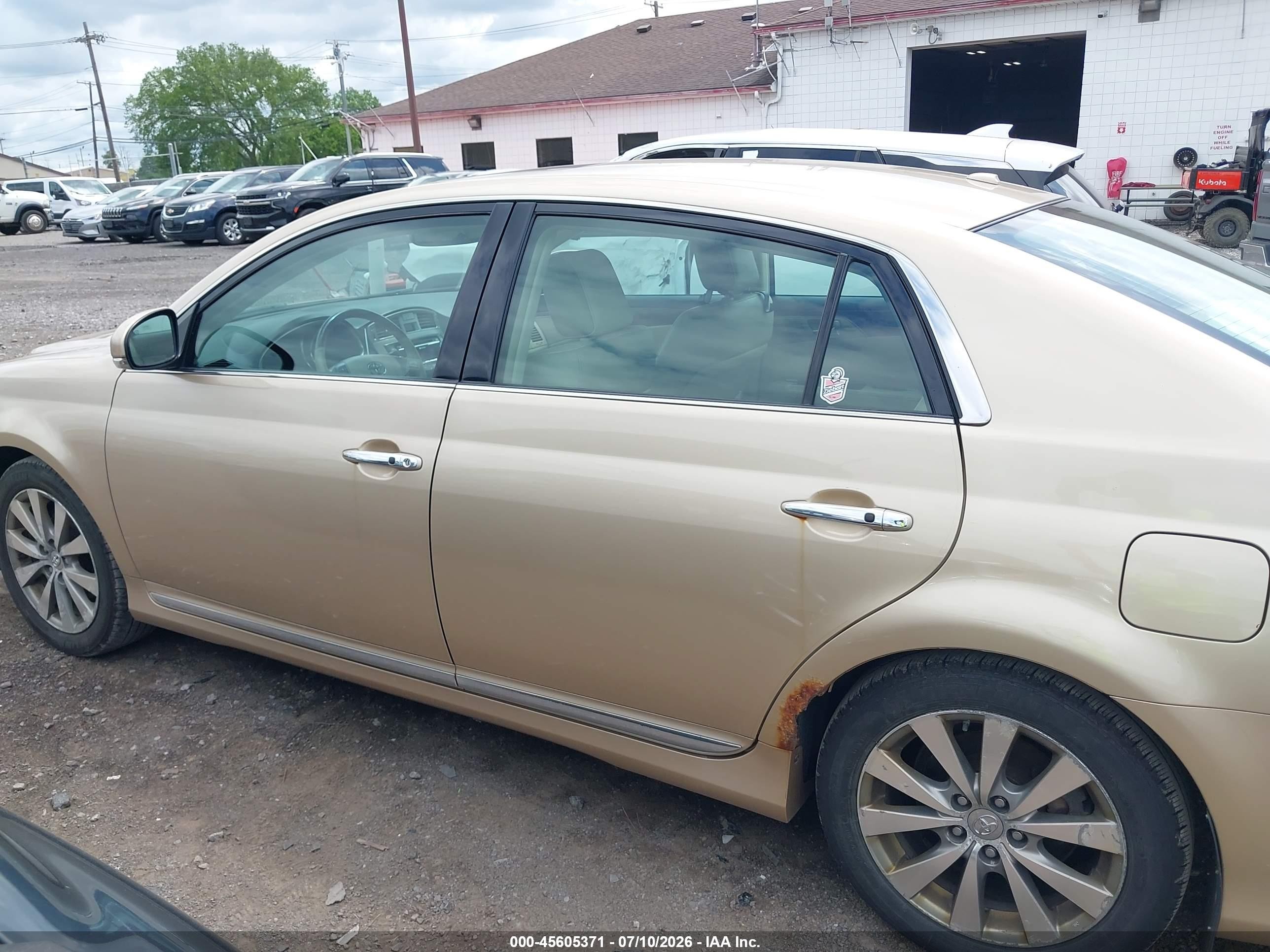 2011 Toyota Avalon Limited Gold vin: 4T1BK3DB4BU398918