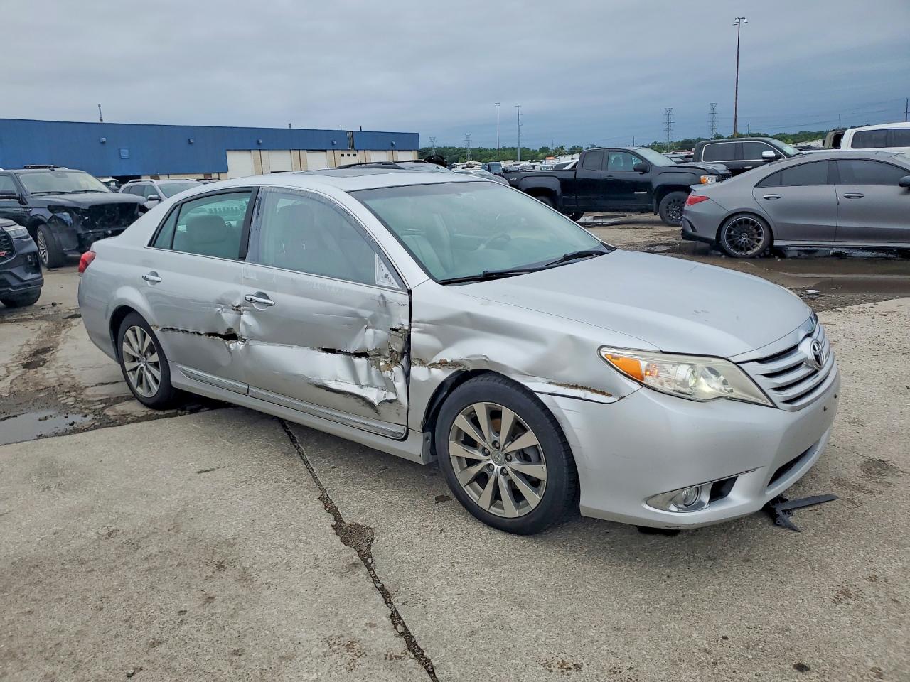 2011 Toyota Avalon Limited Silver vin: 4T1BK3DB4BU403180
