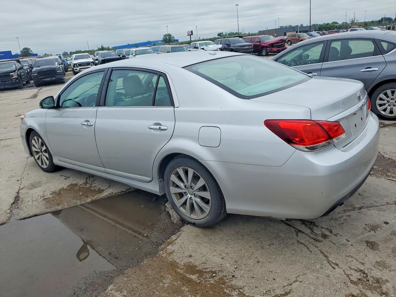 2011 Toyota Avalon Limited Silver vin: 4T1BK3DB4BU403180