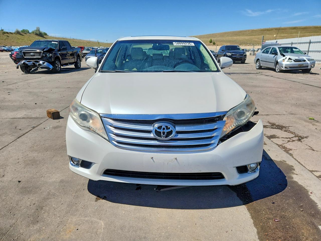 2011 Toyota Avalon Limited White vin: 4T1BK3DB4BU413823
