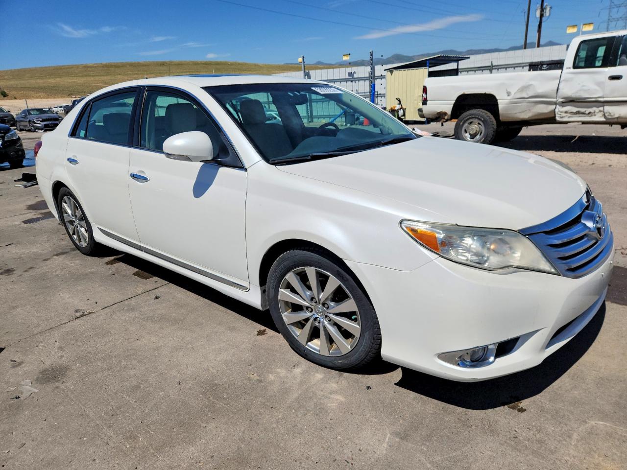 2011 Toyota Avalon Limited White vin: 4T1BK3DB4BU413823