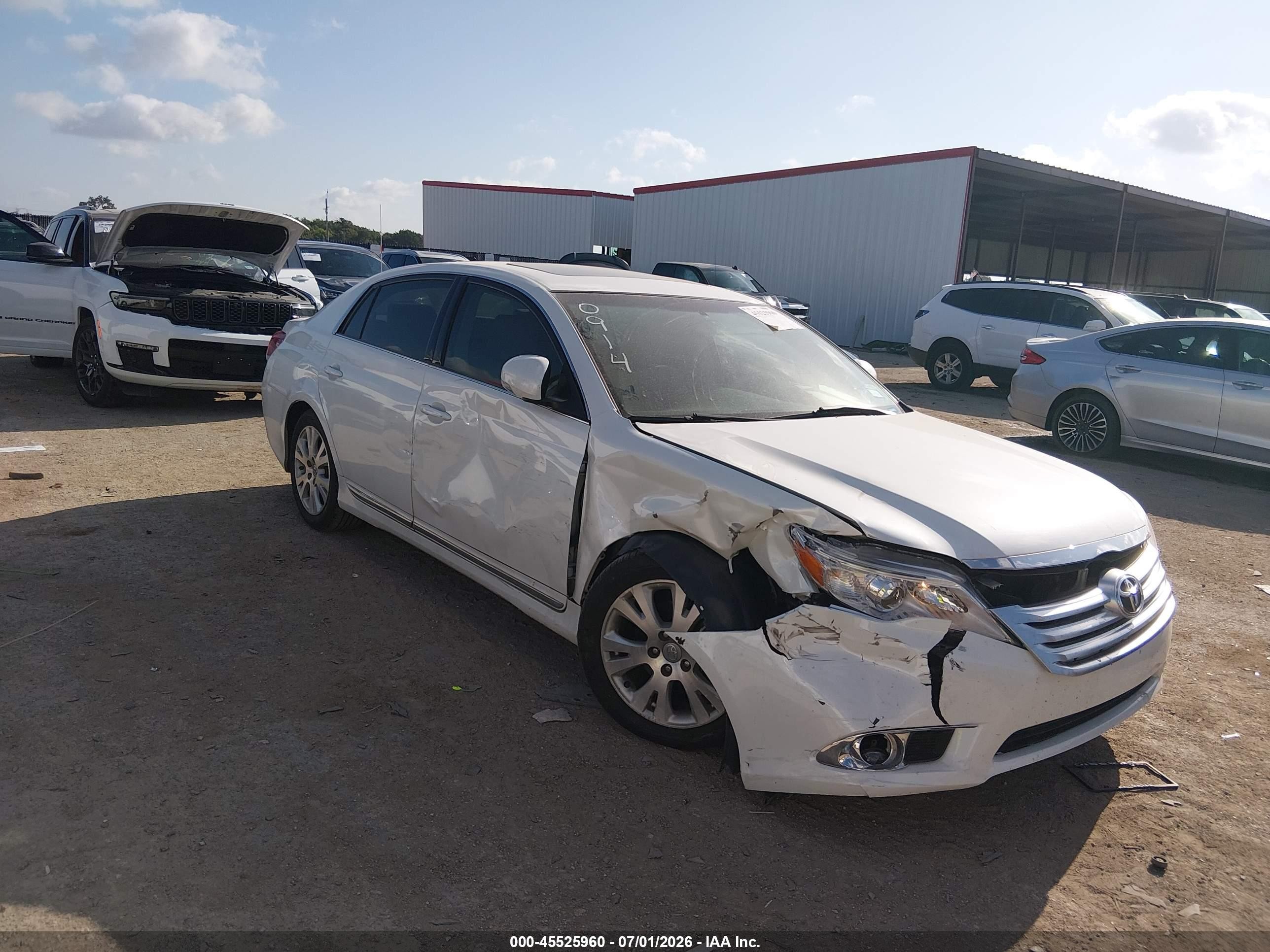 2011 Toyota Avalon   White vin: 4T1BK3DB4BU430914