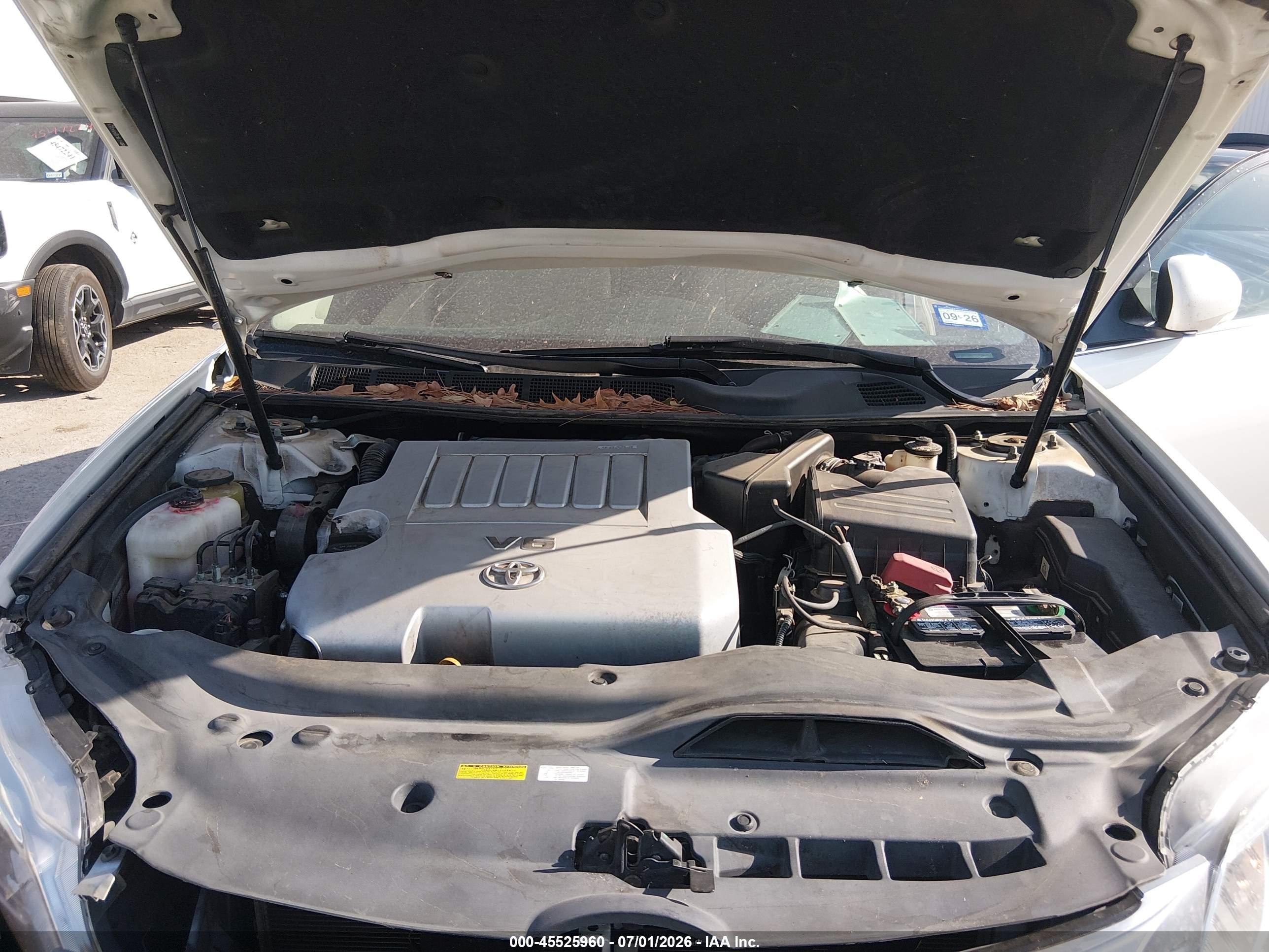 2011 Toyota Avalon   White vin: 4T1BK3DB4BU430914
