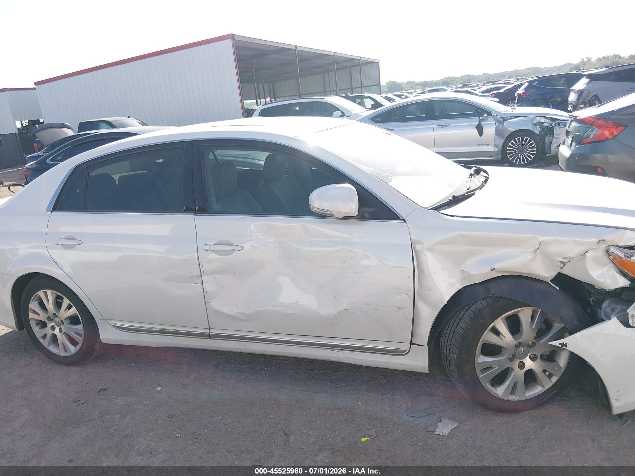 2011 Toyota Avalon   White vin: 4T1BK3DB4BU430914