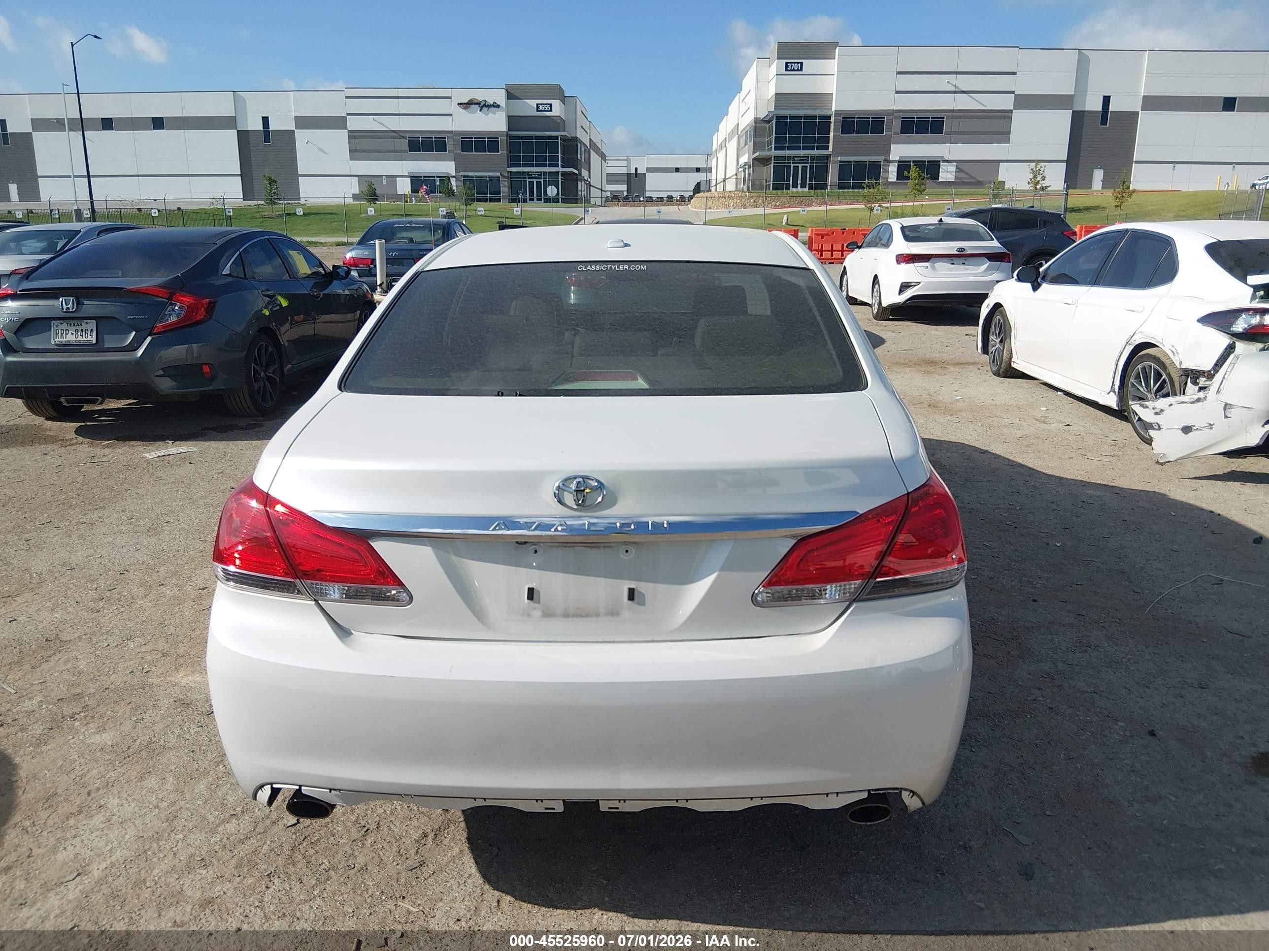 2011 Toyota Avalon   White vin: 4T1BK3DB4BU430914