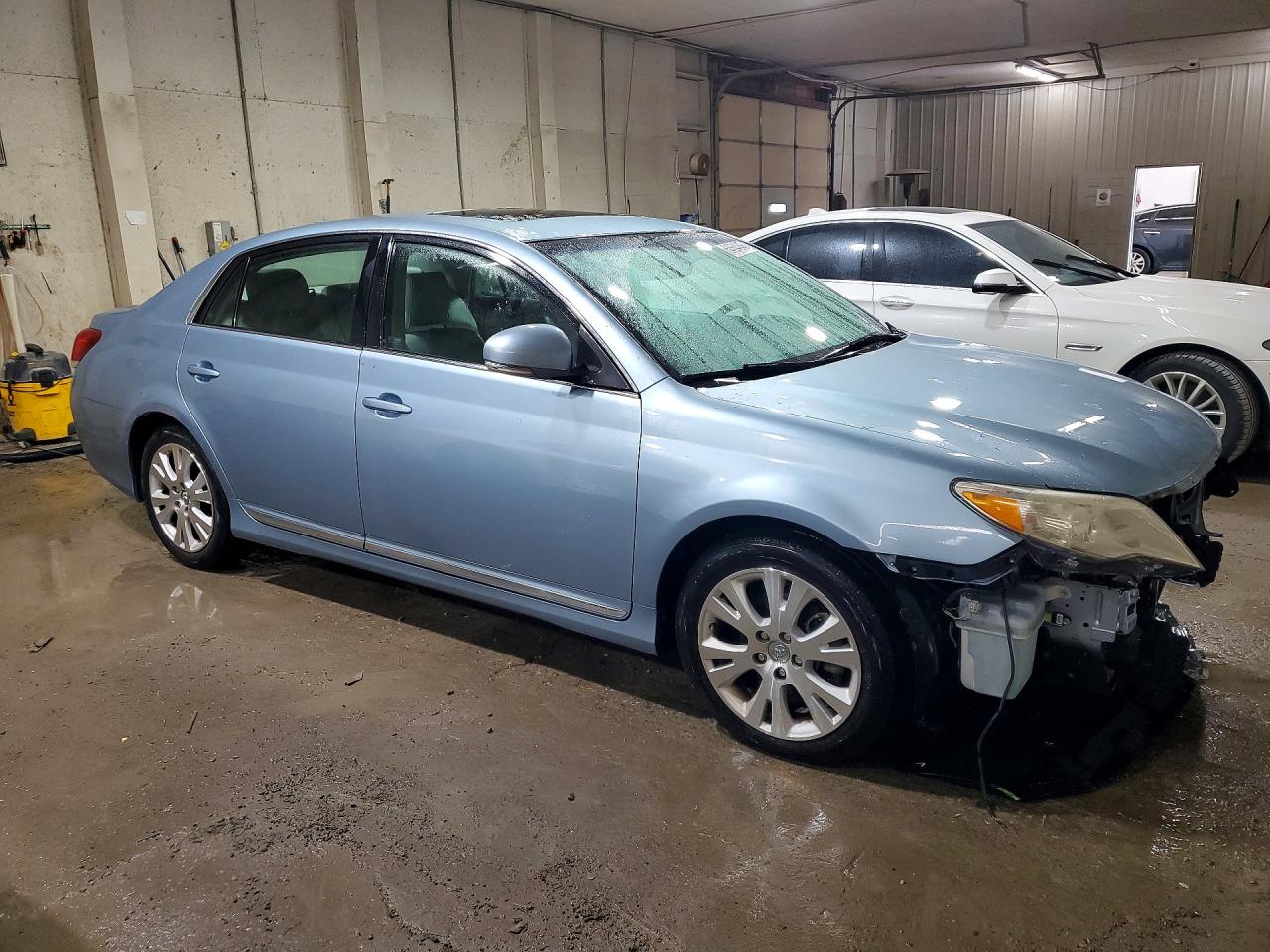 2011 Toyota Avalon Base Blue vin: 4T1BK3DB4BU433375