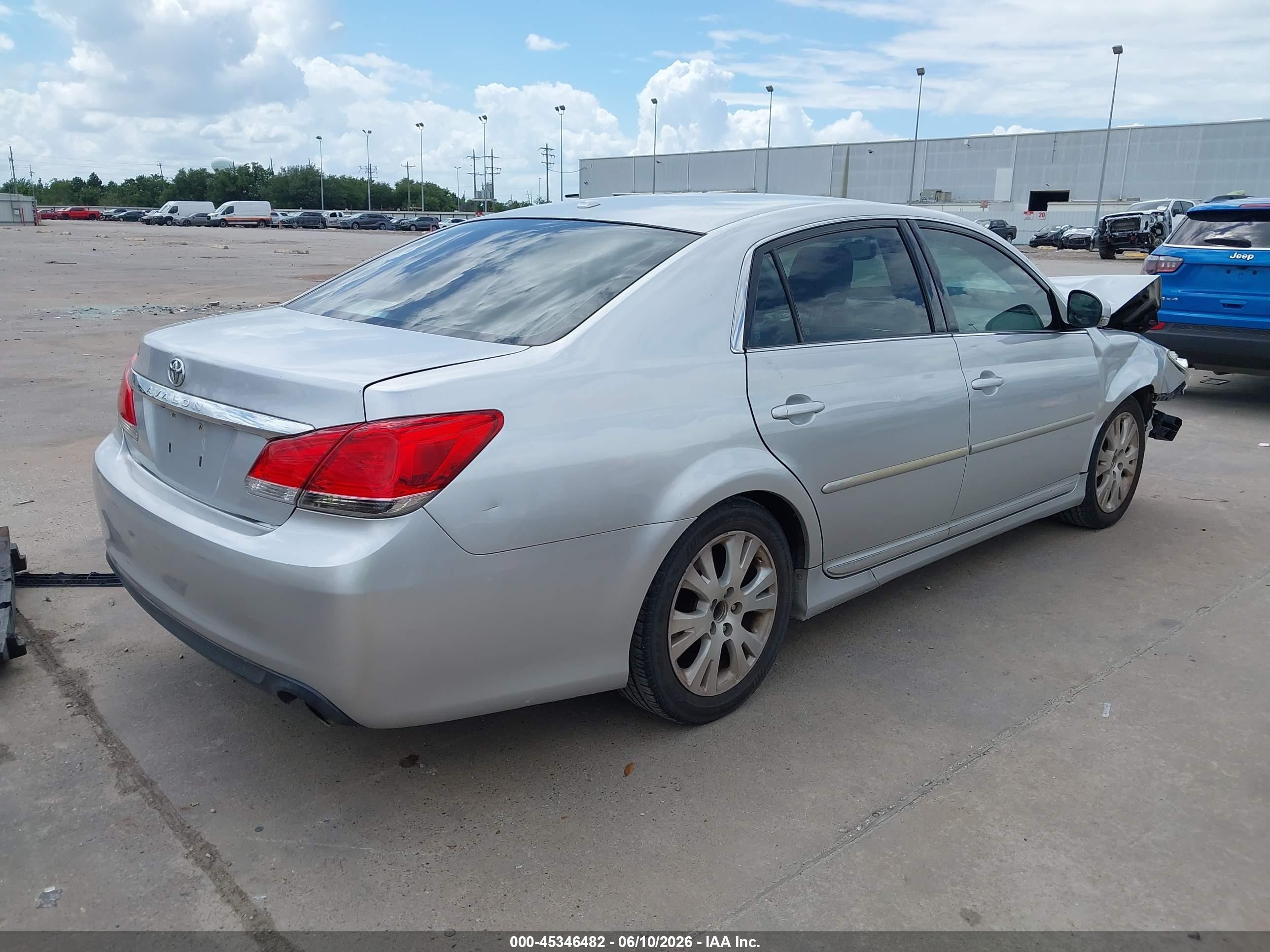 2012 Toyota Avalon   Серебряный vin: 4T1BK3DB4CU444586