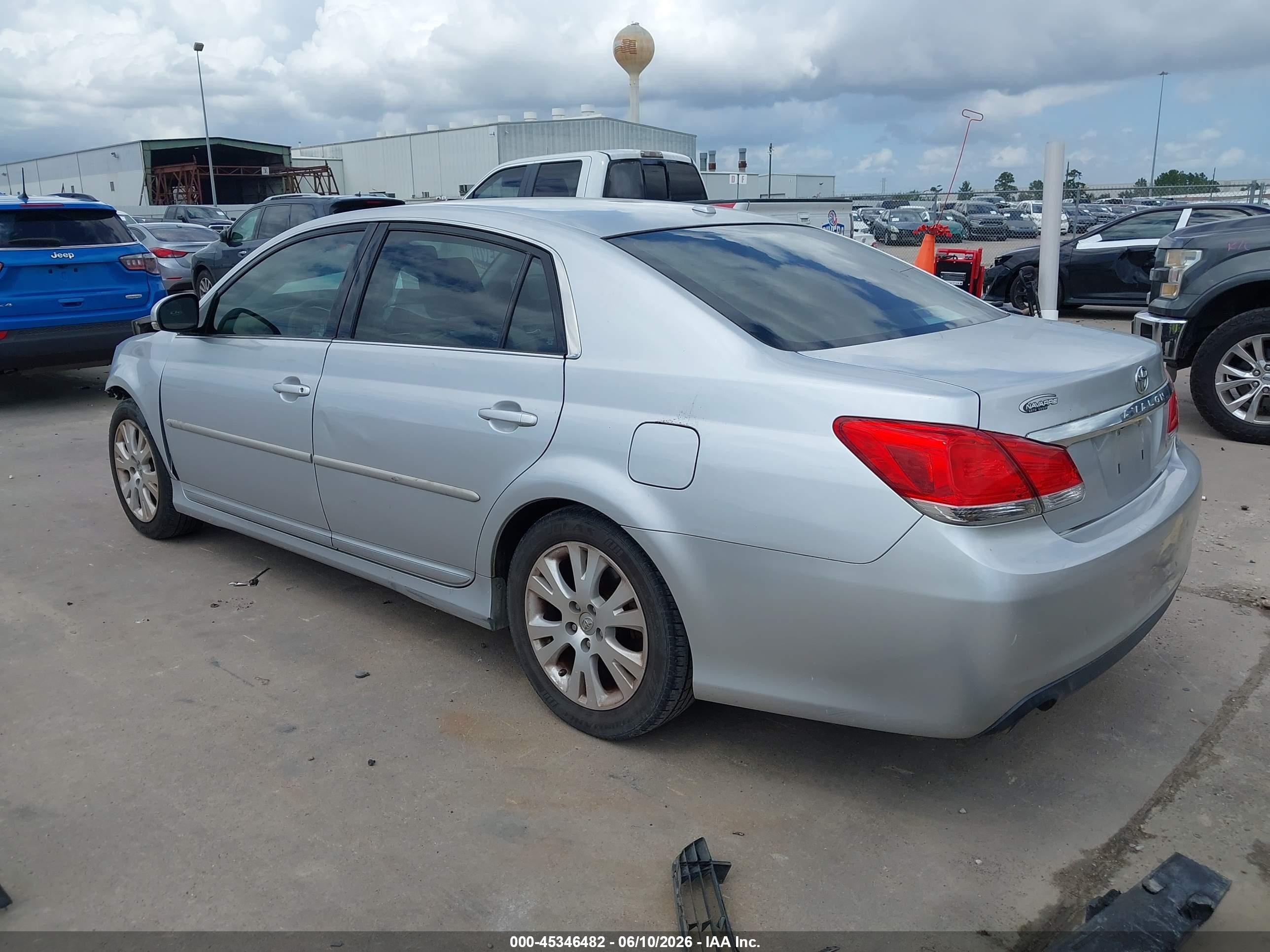 2012 Toyota Avalon   Серебряный vin: 4T1BK3DB4CU444586