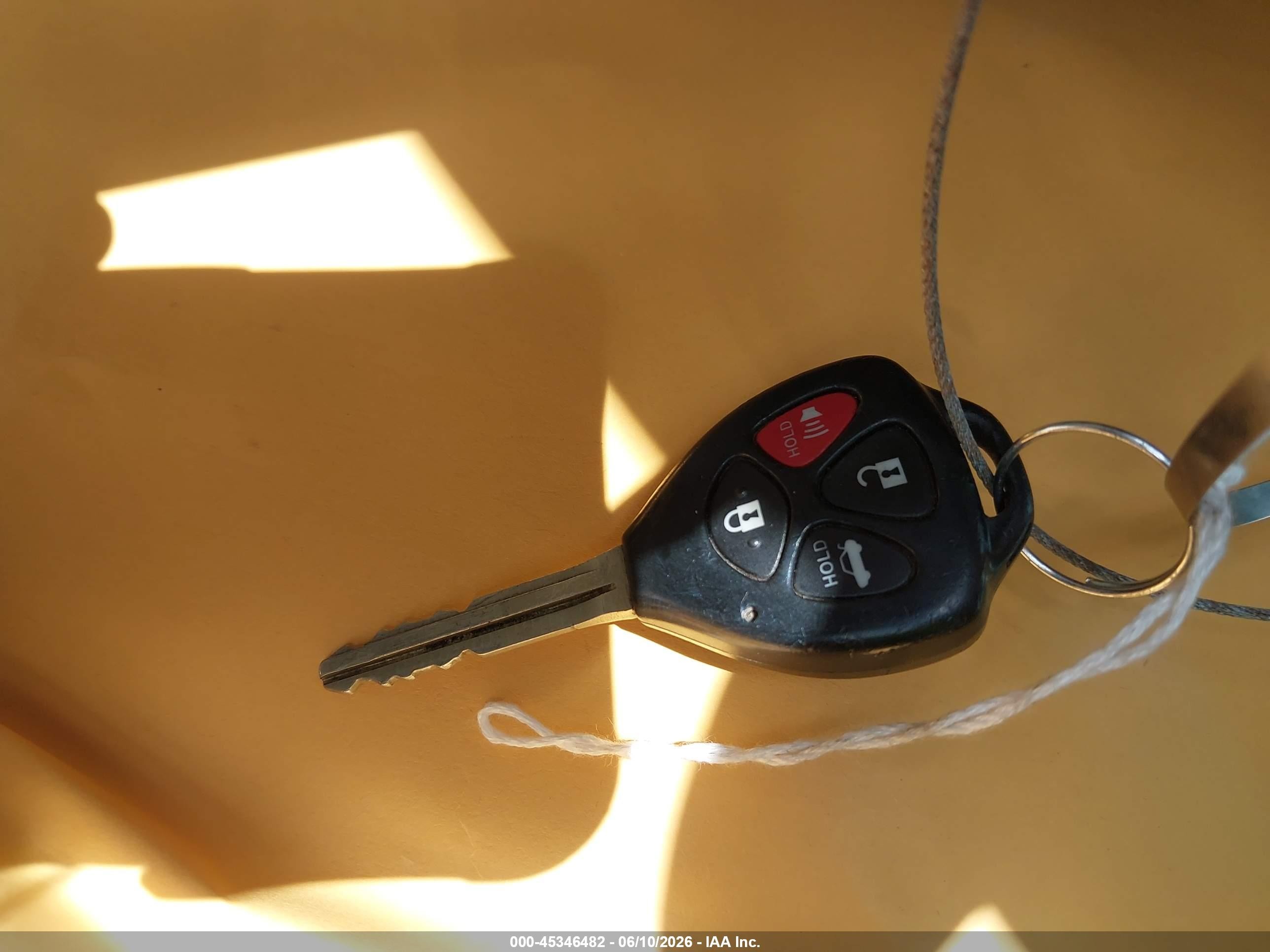 2012 Toyota Avalon   Серебряный vin: 4T1BK3DB4CU444586