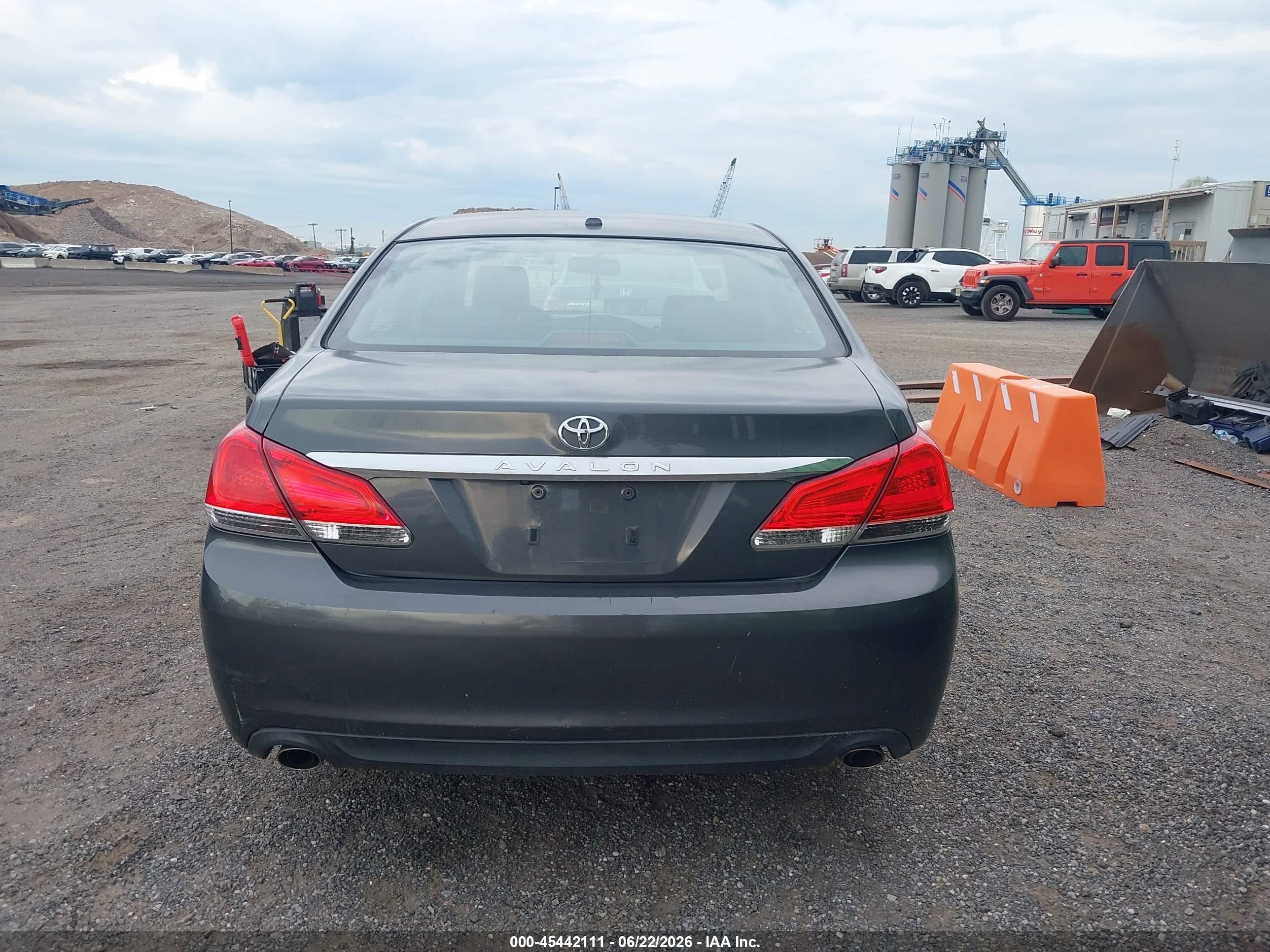 2012 Toyota Avalon   Gray vin: 4T1BK3DB4CU453319