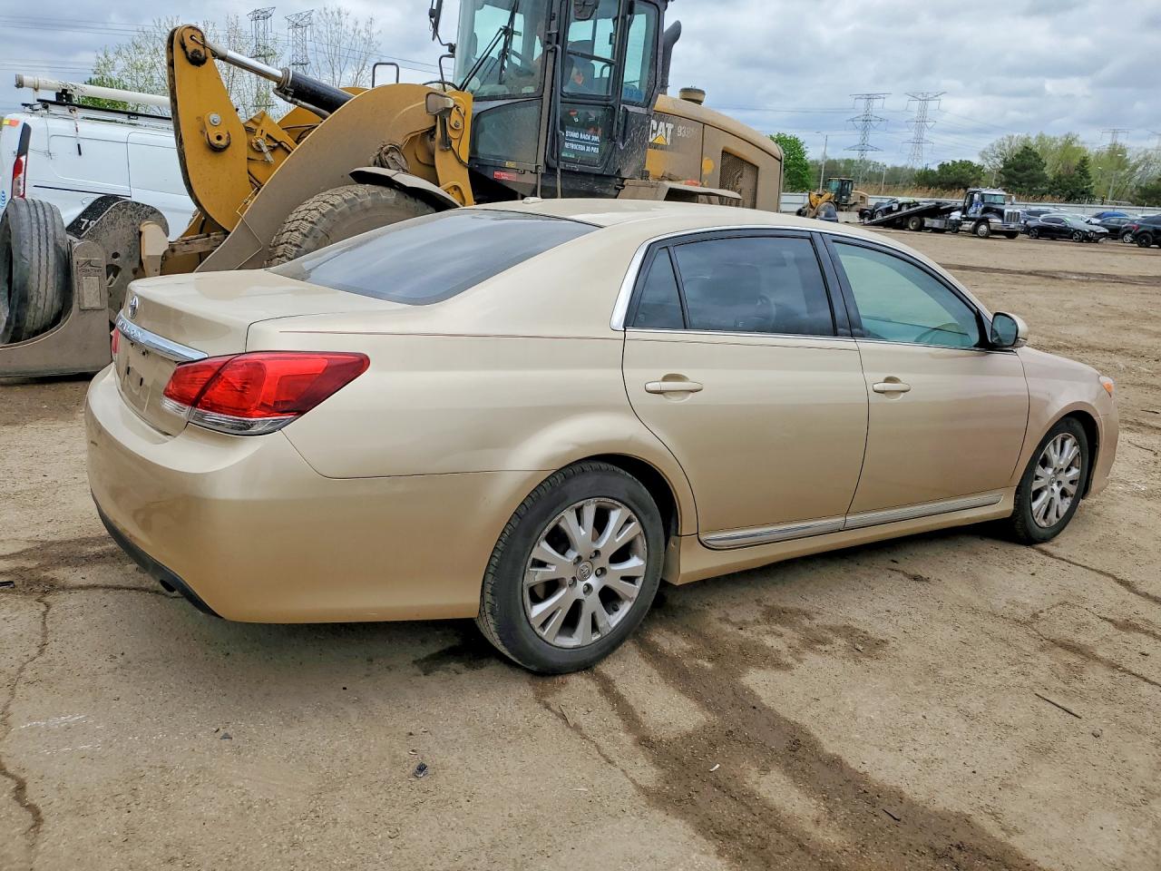2012 Toyota Avalon Base Tan vin: 4T1BK3DB4CU454079