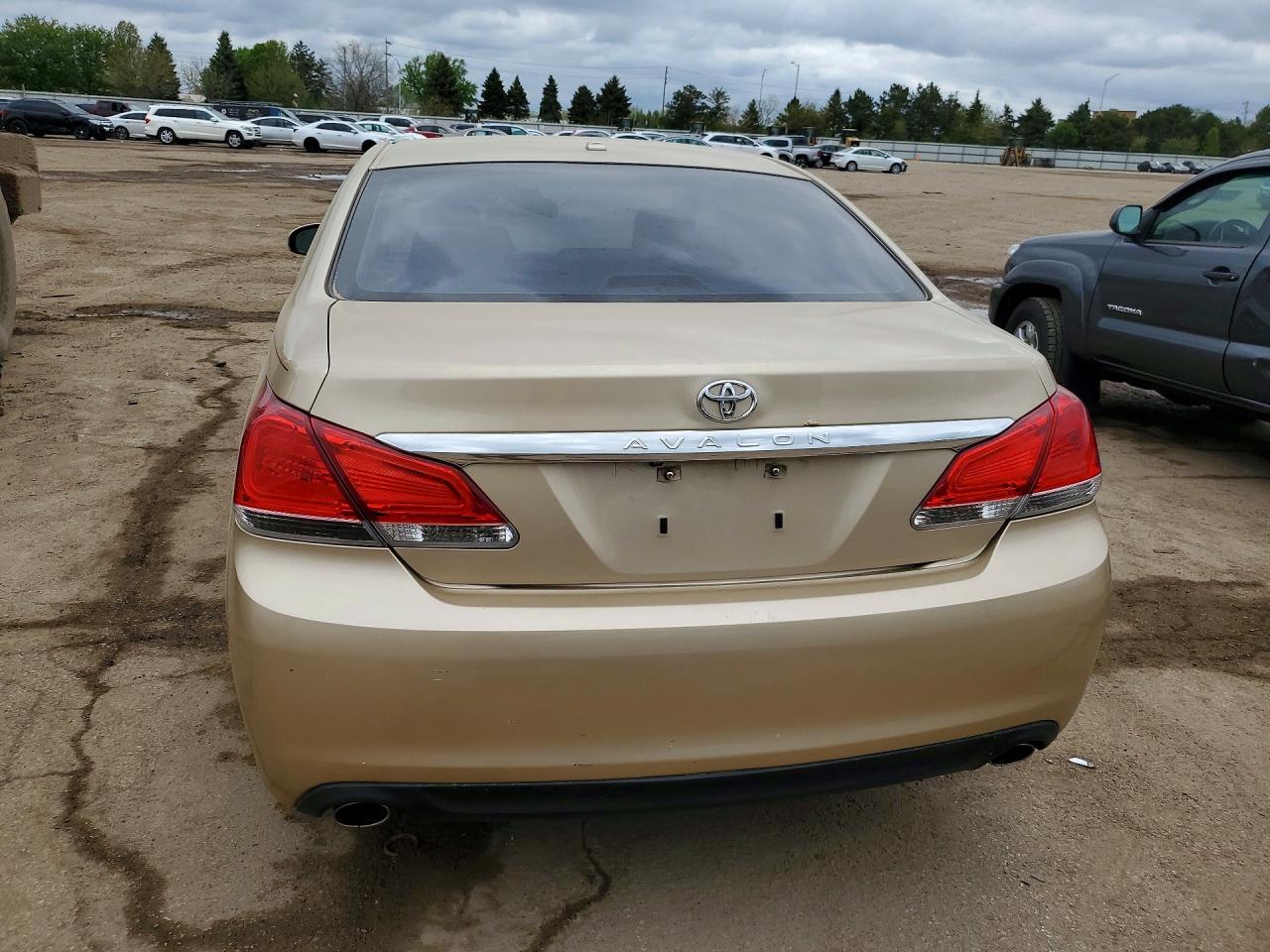 2012 Toyota Avalon Base Tan vin: 4T1BK3DB4CU454079