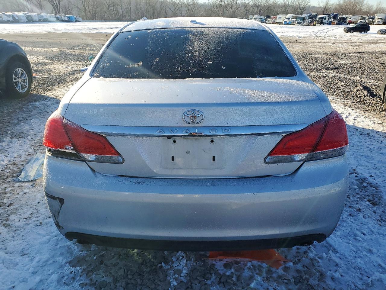 2012 Toyota Avalon Base Silver vin: 4T1BK3DB4CU456270