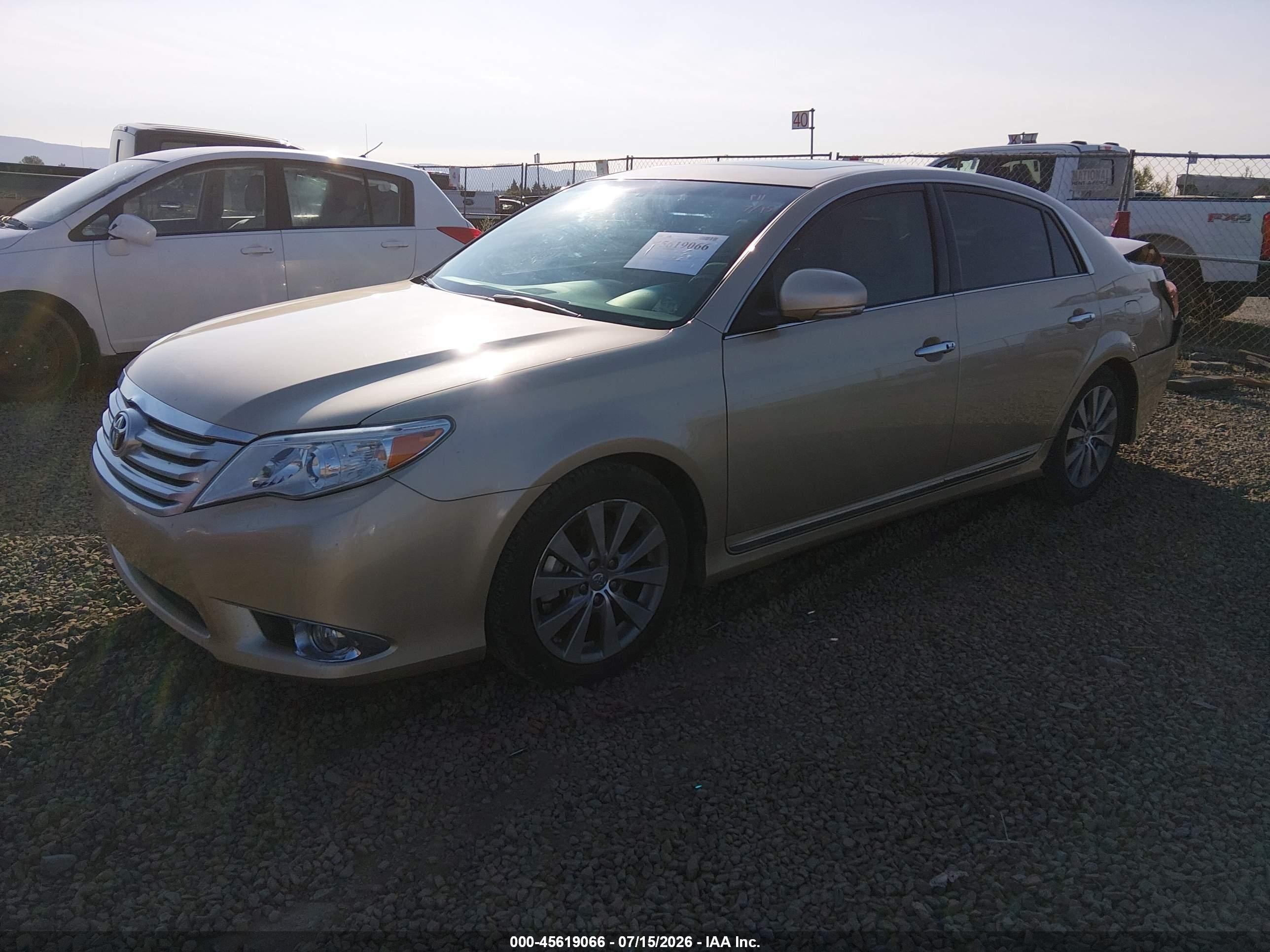 2012 Toyota Avalon Limited Gold vin: 4T1BK3DB4CU459895