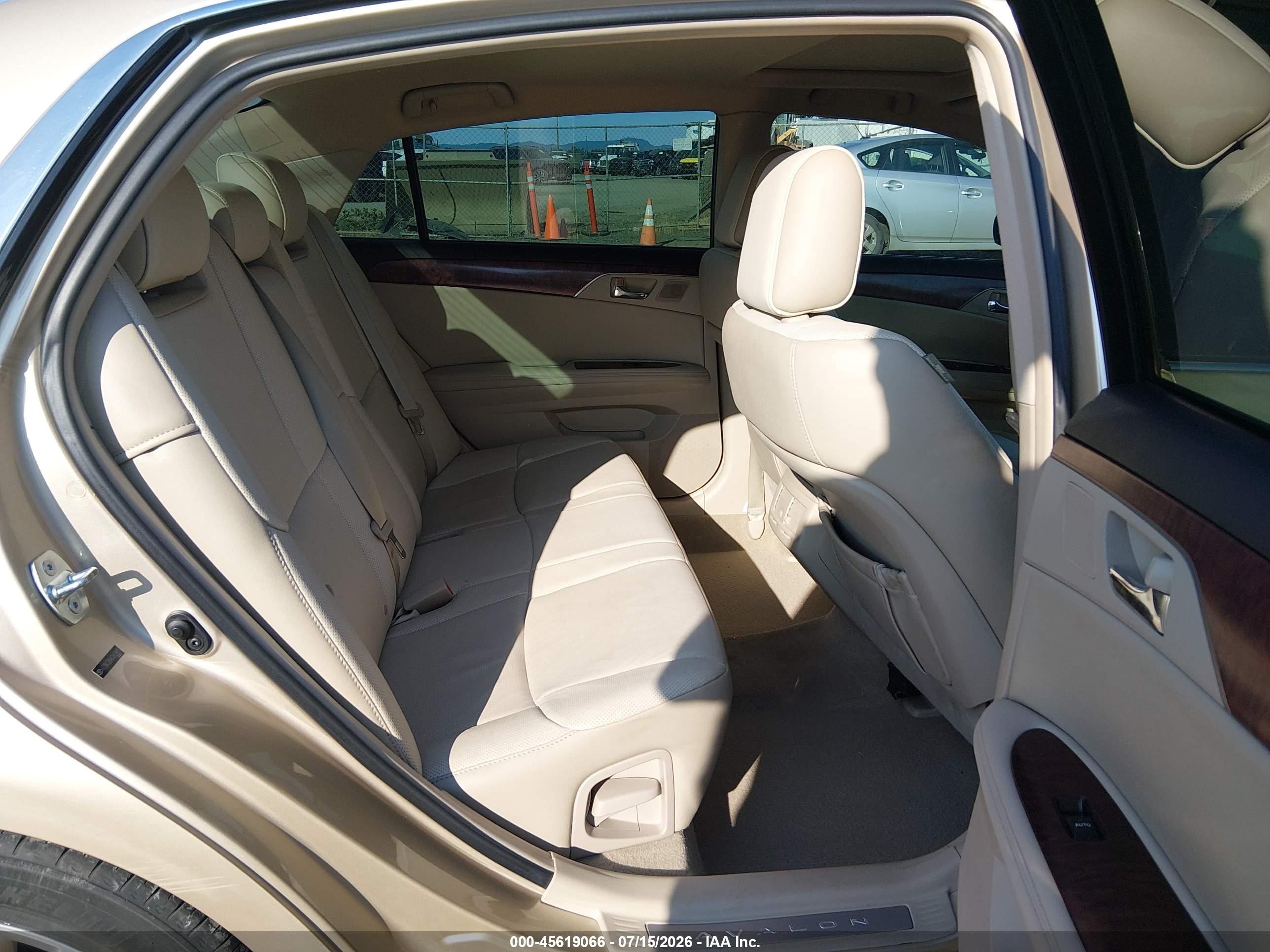 2012 Toyota Avalon Limited Gold vin: 4T1BK3DB4CU459895