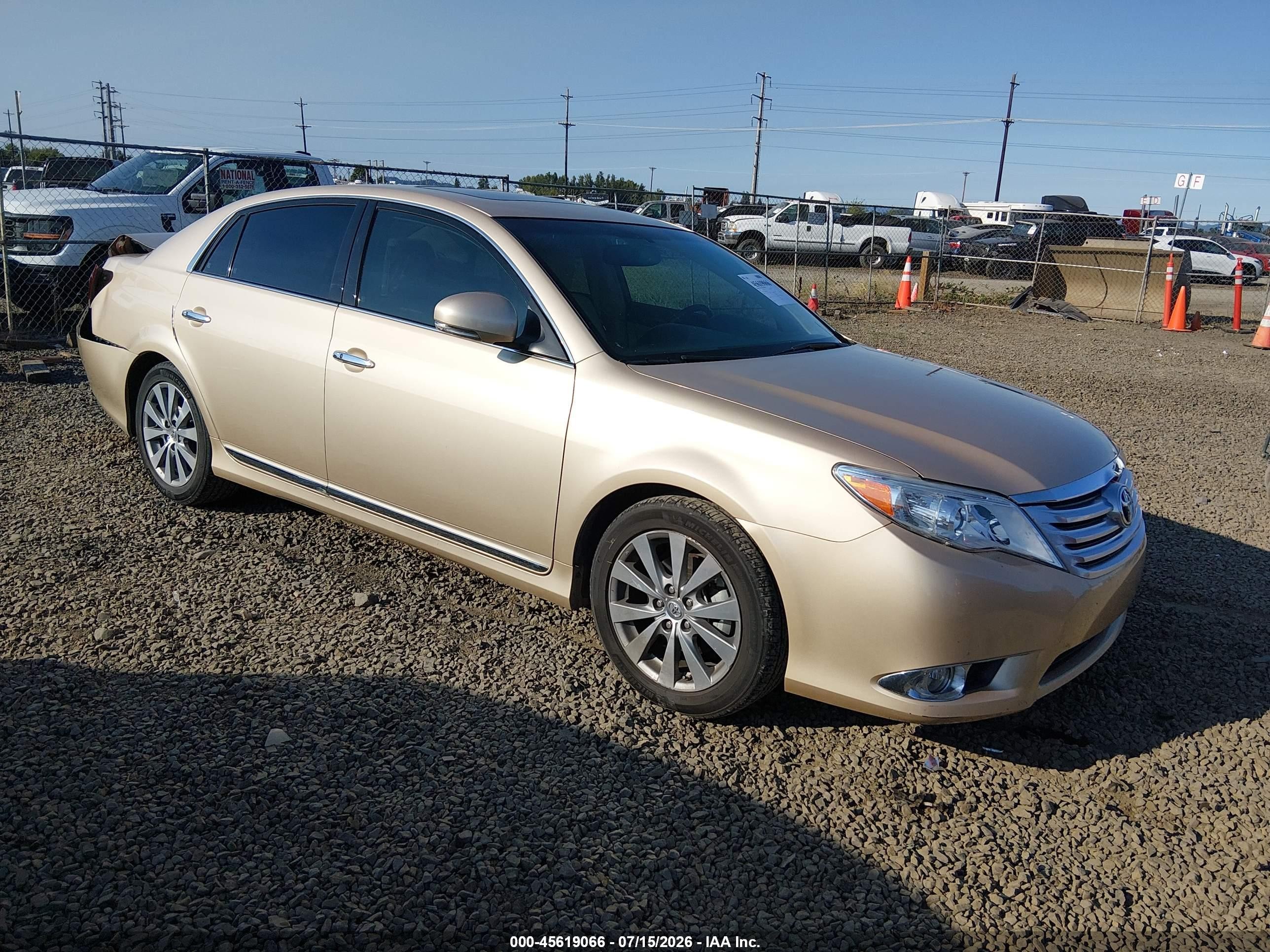 2012 Toyota Avalon Limited Gold vin: 4T1BK3DB4CU459895