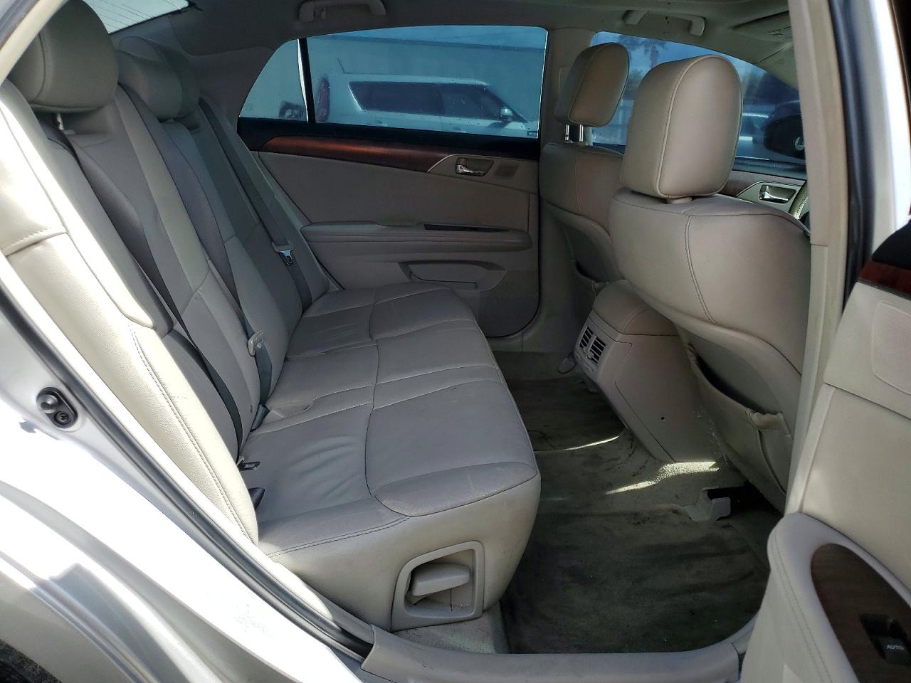 2012 Toyota Avalon Base Silver vin: 4T1BK3DB4CU467544