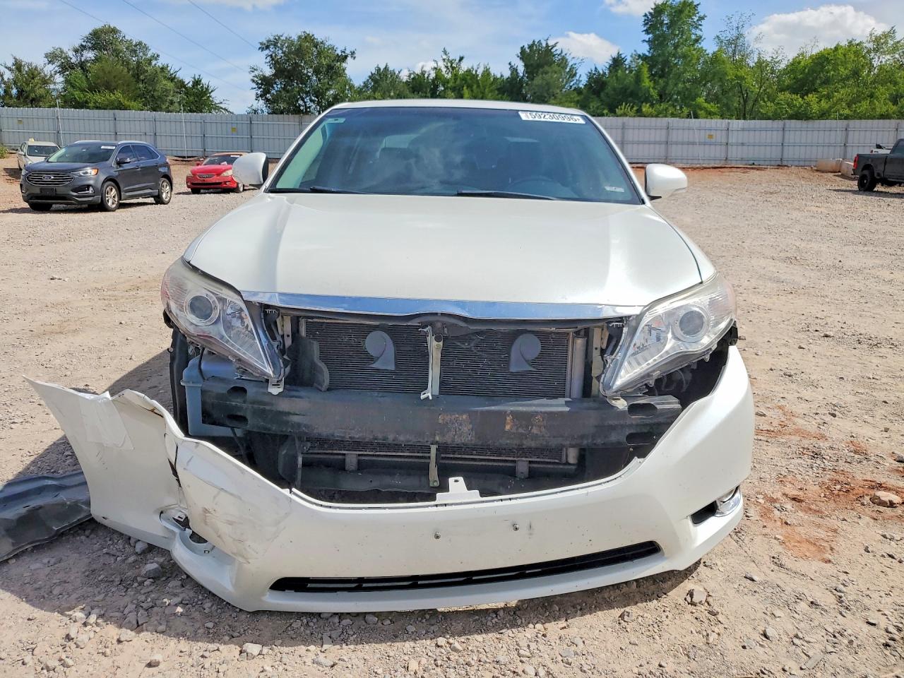 2011 Toyota Avalon Limited White vin: 4T1BK3DB5BU376071