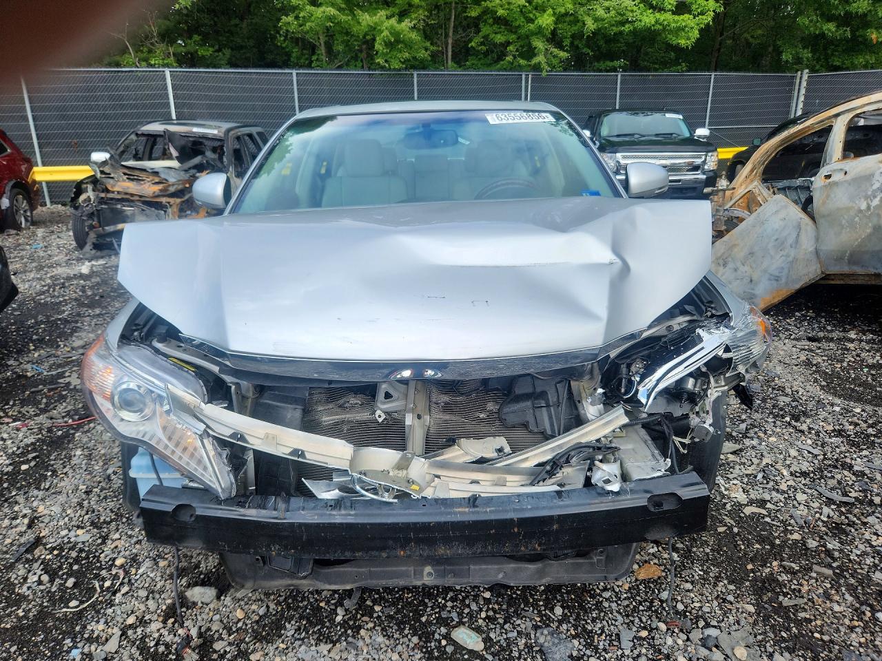 2011 Toyota Avalon Limited Серебряный vin: 4T1BK3DB5BU377432