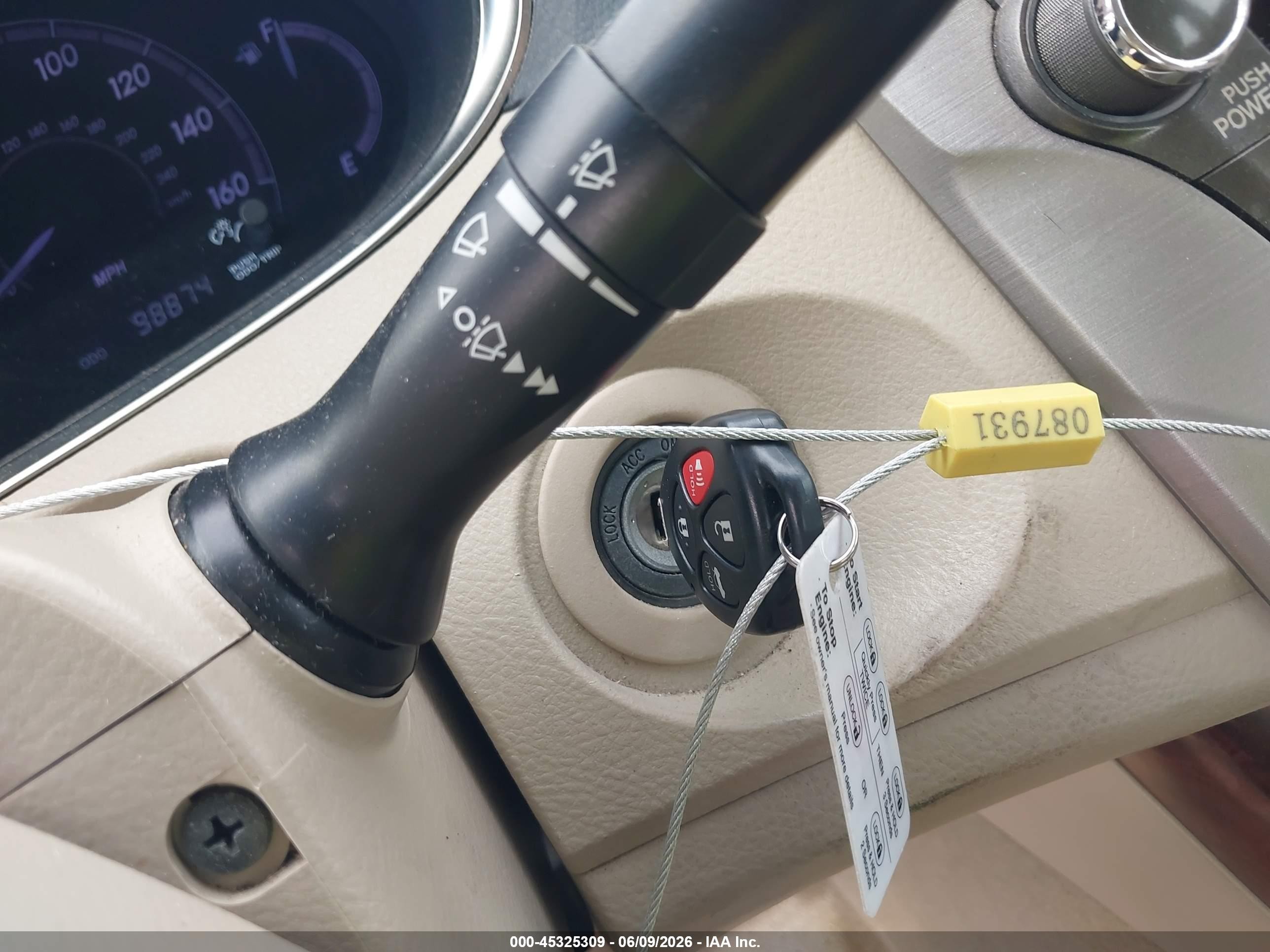 2011 Toyota Avalon   Золотой vin: 4T1BK3DB5BU394182