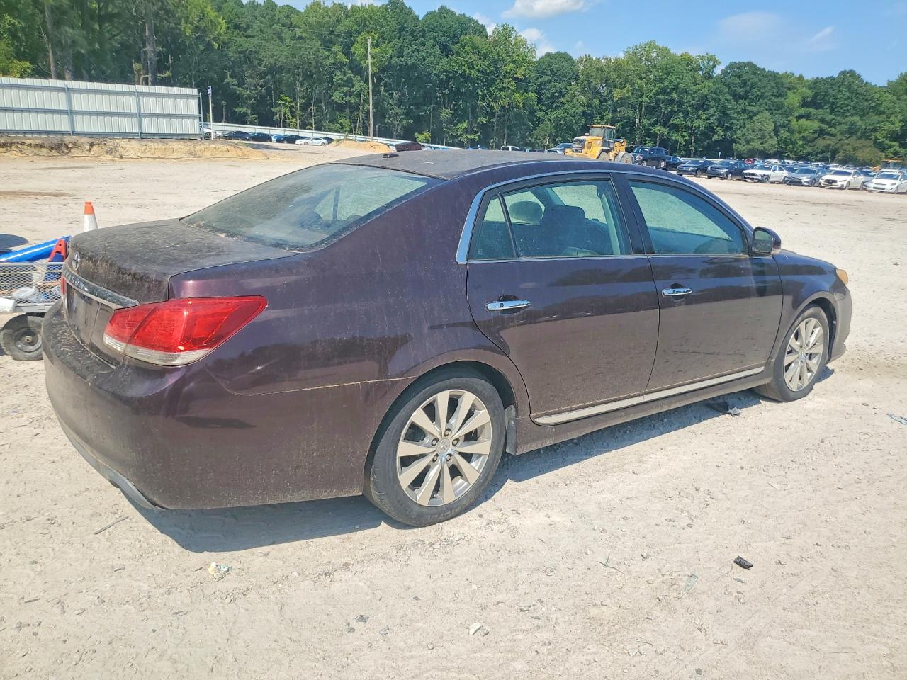 2011 Toyota Avalon Limited Maroon vin: 4T1BK3DB5BU399401
