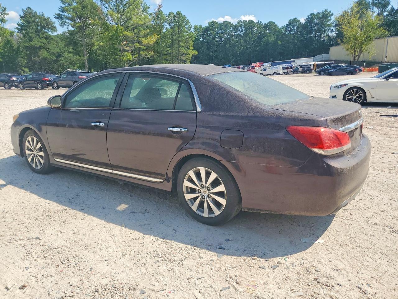 2011 Toyota Avalon Limited Maroon vin: 4T1BK3DB5BU399401