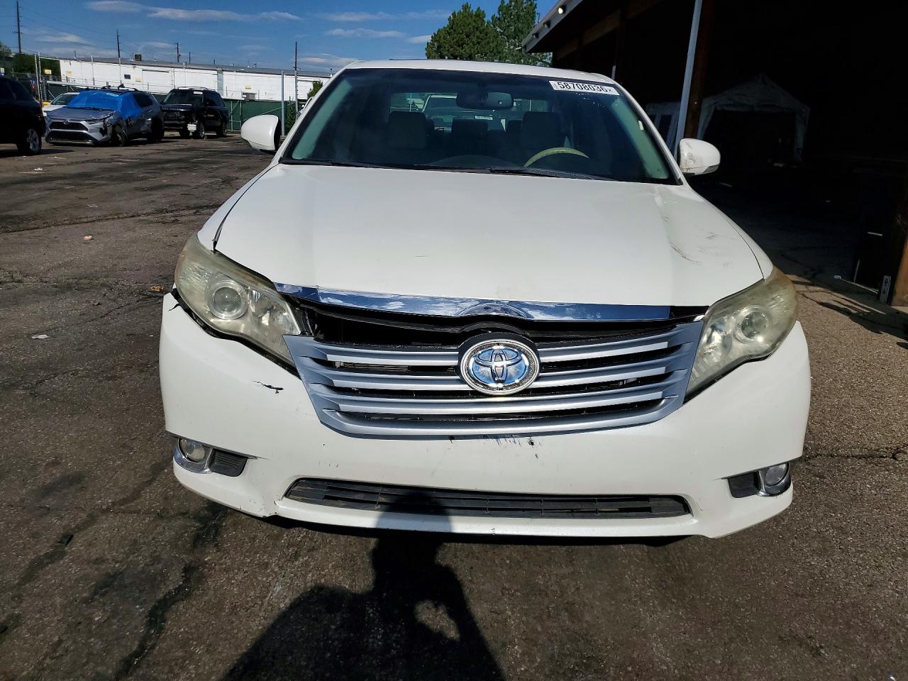 2011 Toyota Avalon Base White vin: 4T1BK3DB5BU410428