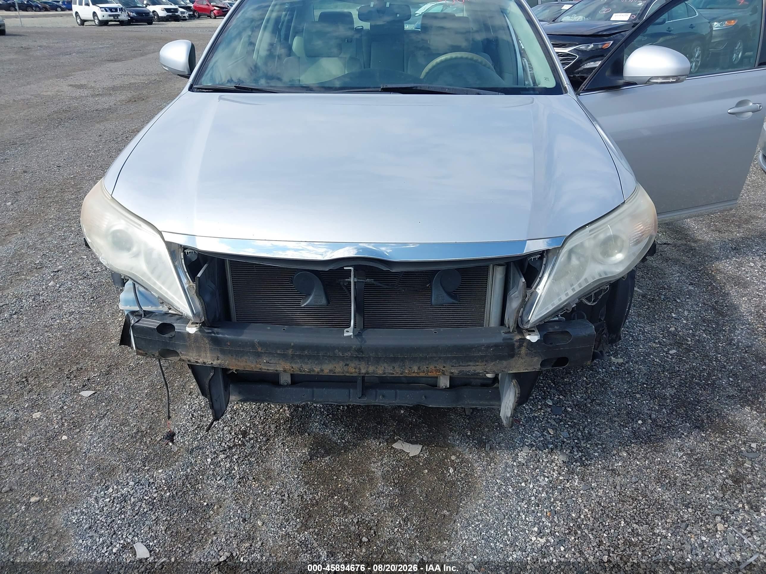 2011 Toyota Avalon   Красный vin: 4T1BK3DB5BU410798