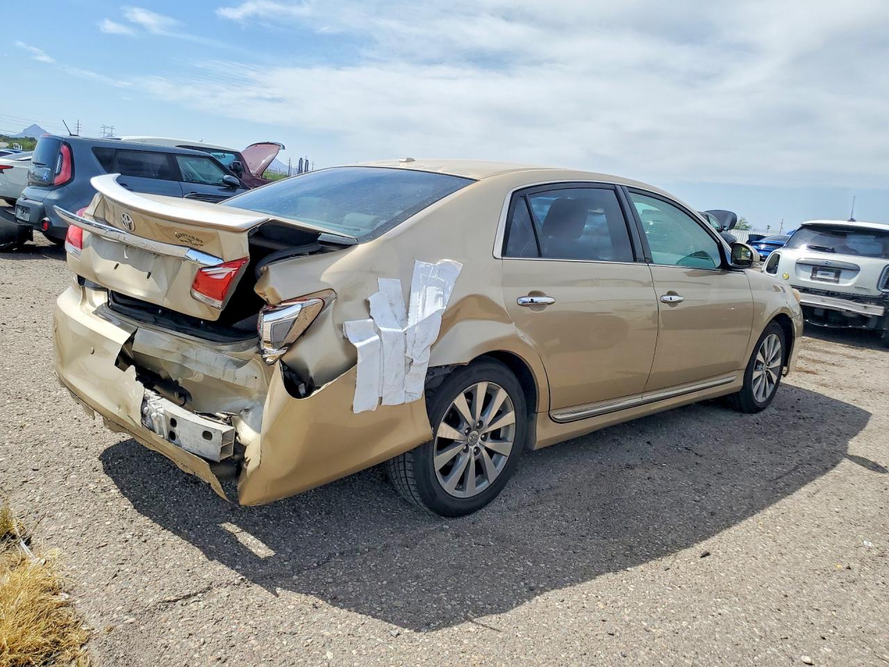 2011 Toyota Avalon Limited Gold vin: 4T1BK3DB5BU411014