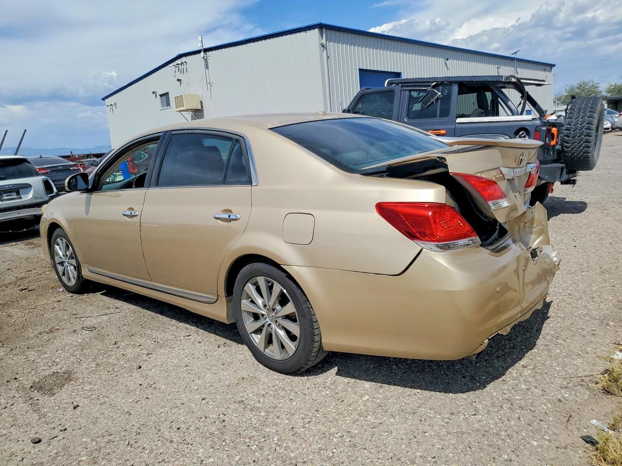 2011 Toyota Avalon Limited Gold vin: 4T1BK3DB5BU411014