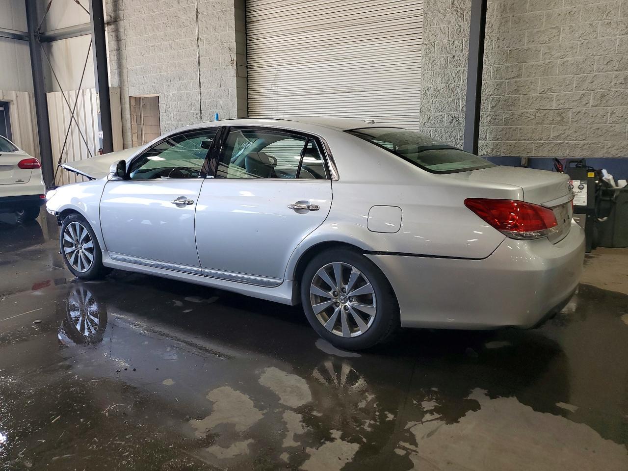 2011 Toyota Avalon Limited Silver vin: 4T1BK3DB5BU420408