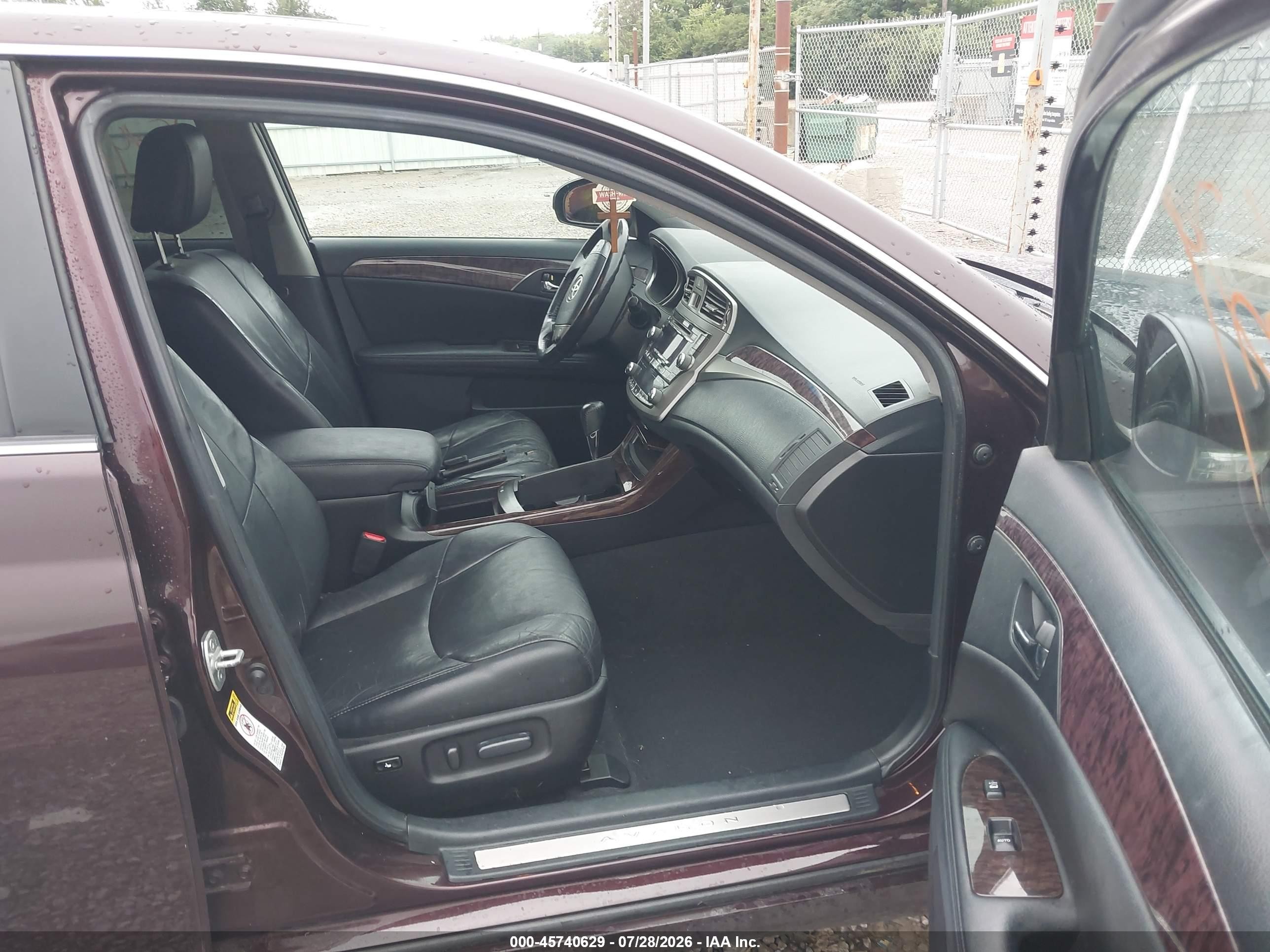2011 Toyota Avalon   Maroon vin: 4T1BK3DB5BU430565