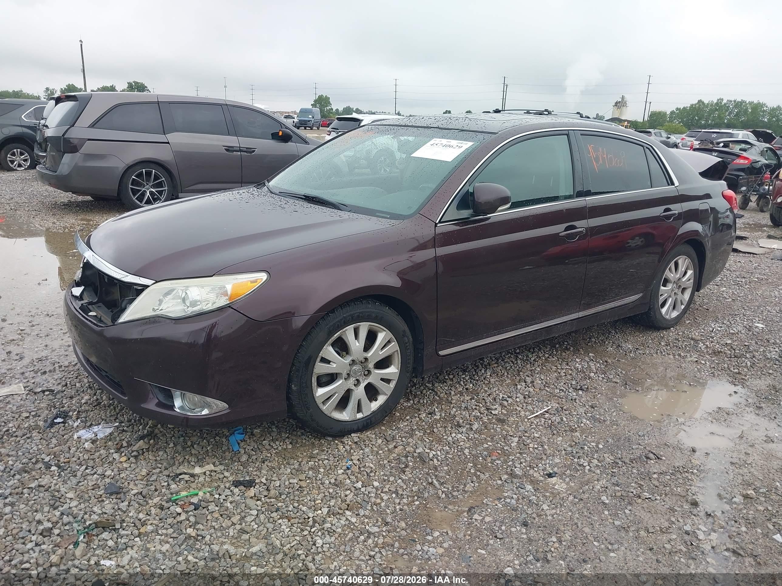 2011 Toyota Avalon   Maroon vin: 4T1BK3DB5BU430565
