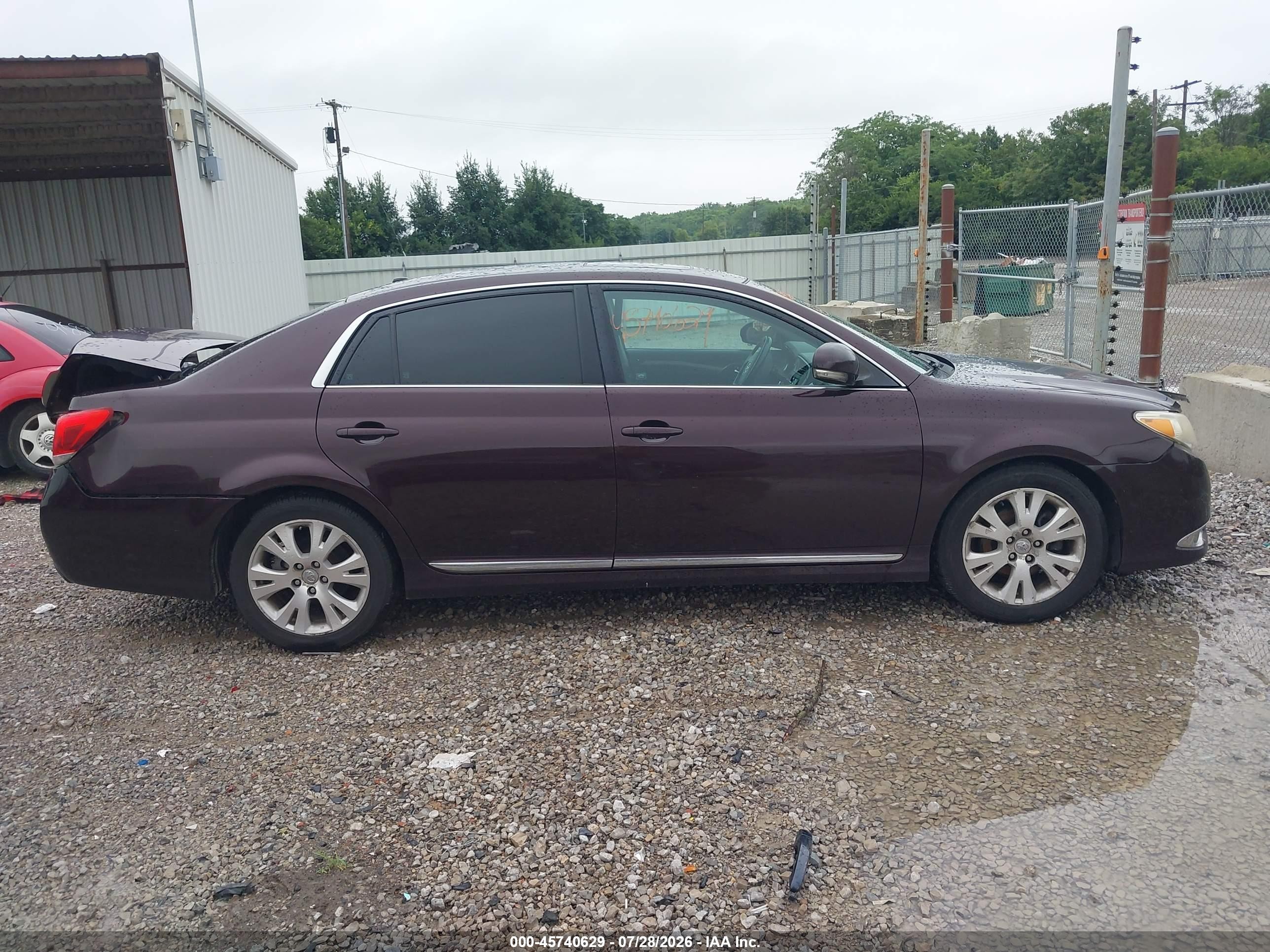 2011 Toyota Avalon   Maroon vin: 4T1BK3DB5BU430565