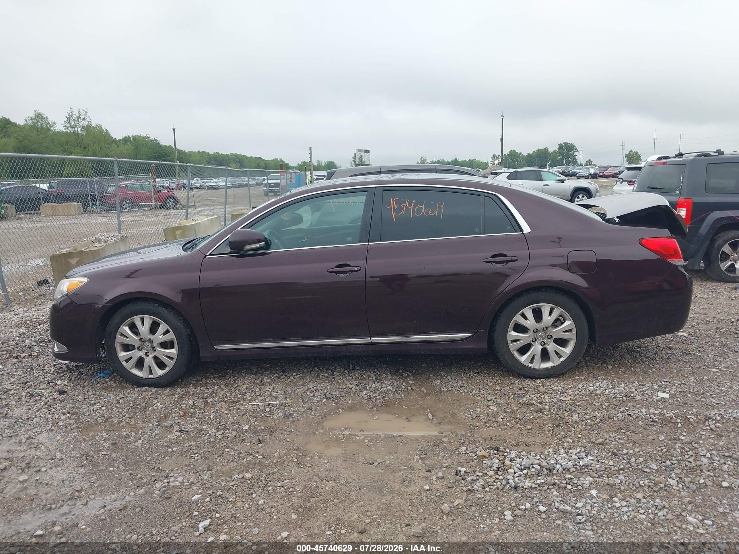 2011 Toyota Avalon   Maroon vin: 4T1BK3DB5BU430565