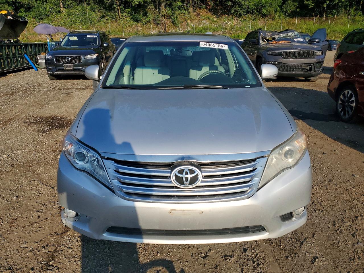 2011 Toyota Avalon Base Silver vin: 4T1BK3DB5BU430940
