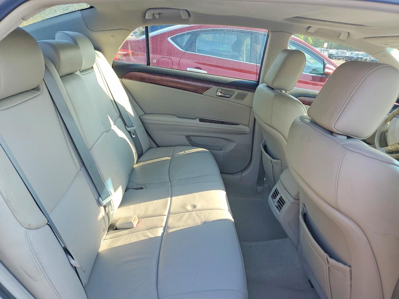 2011 Toyota Avalon Base Silver vin: 4T1BK3DB5BU430940
