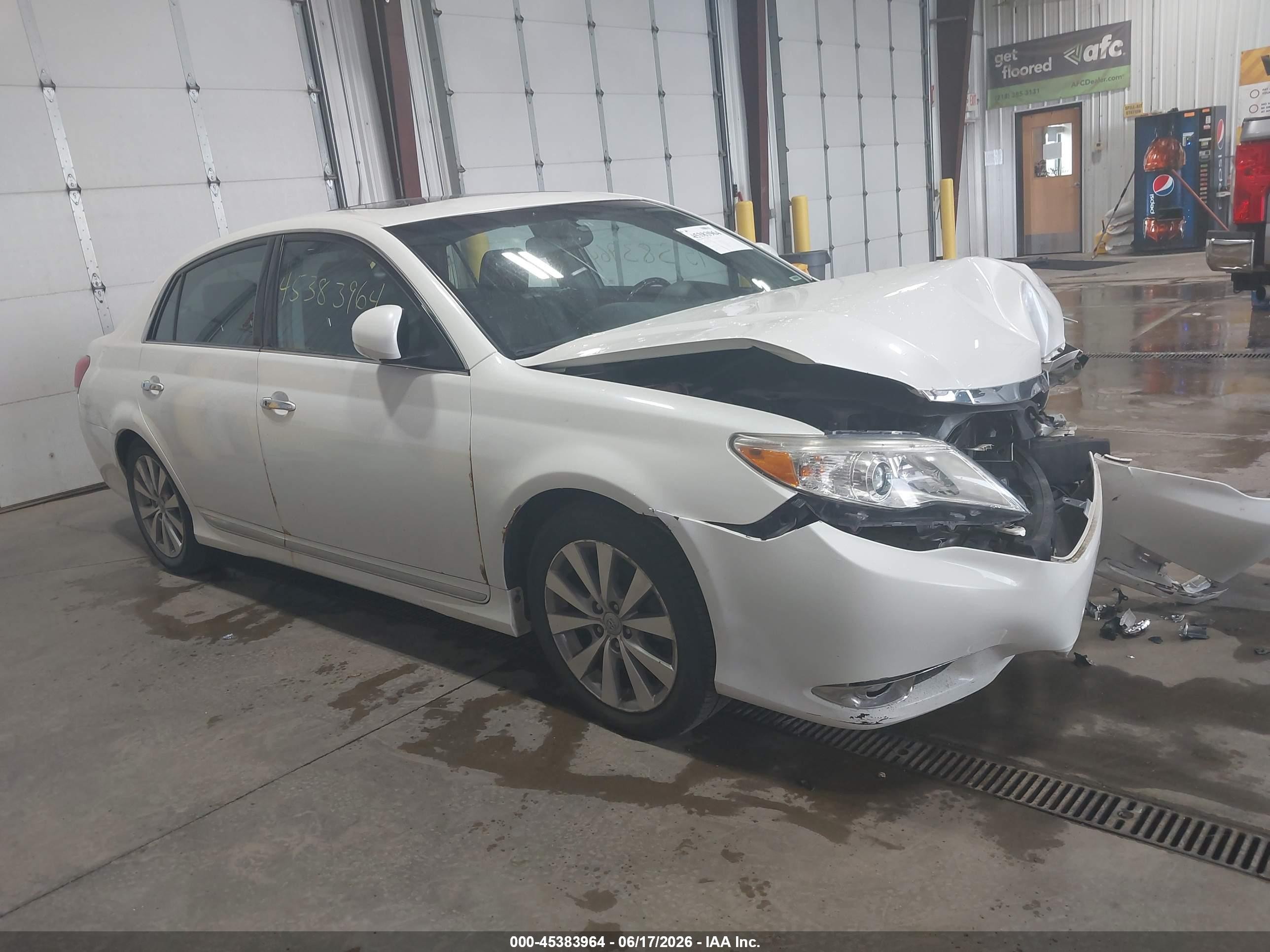 2011 Toyota Avalon Limited White vin: 4T1BK3DB5BU440173