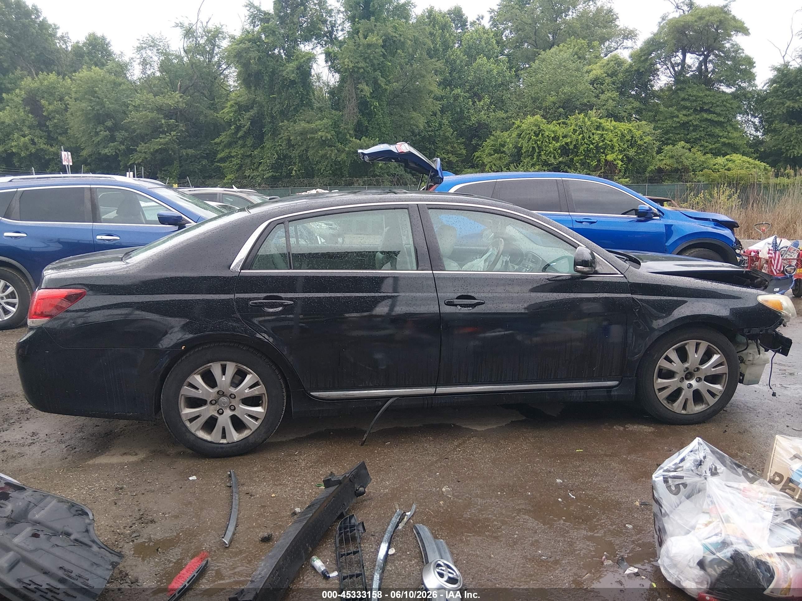 2012 Toyota Avalon   Black vin: 4T1BK3DB5CU449036