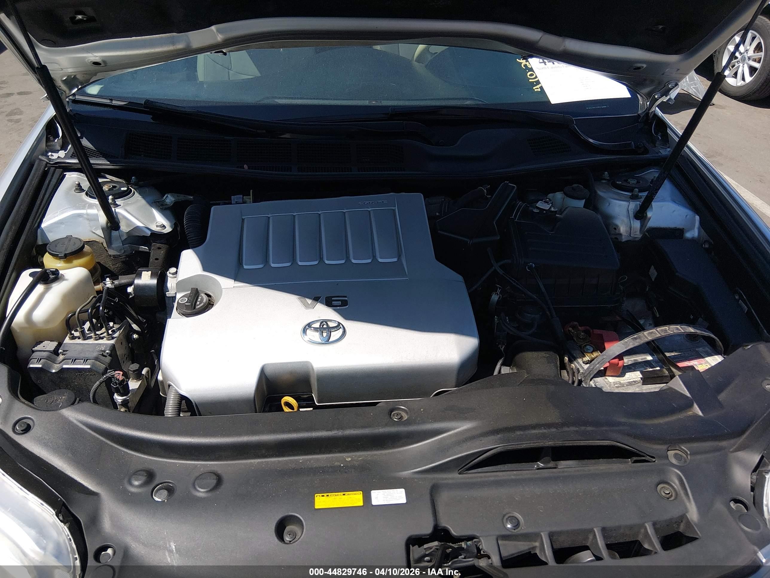2012 Toyota Avalon   Серебряный vin: 4T1BK3DB5CU451000