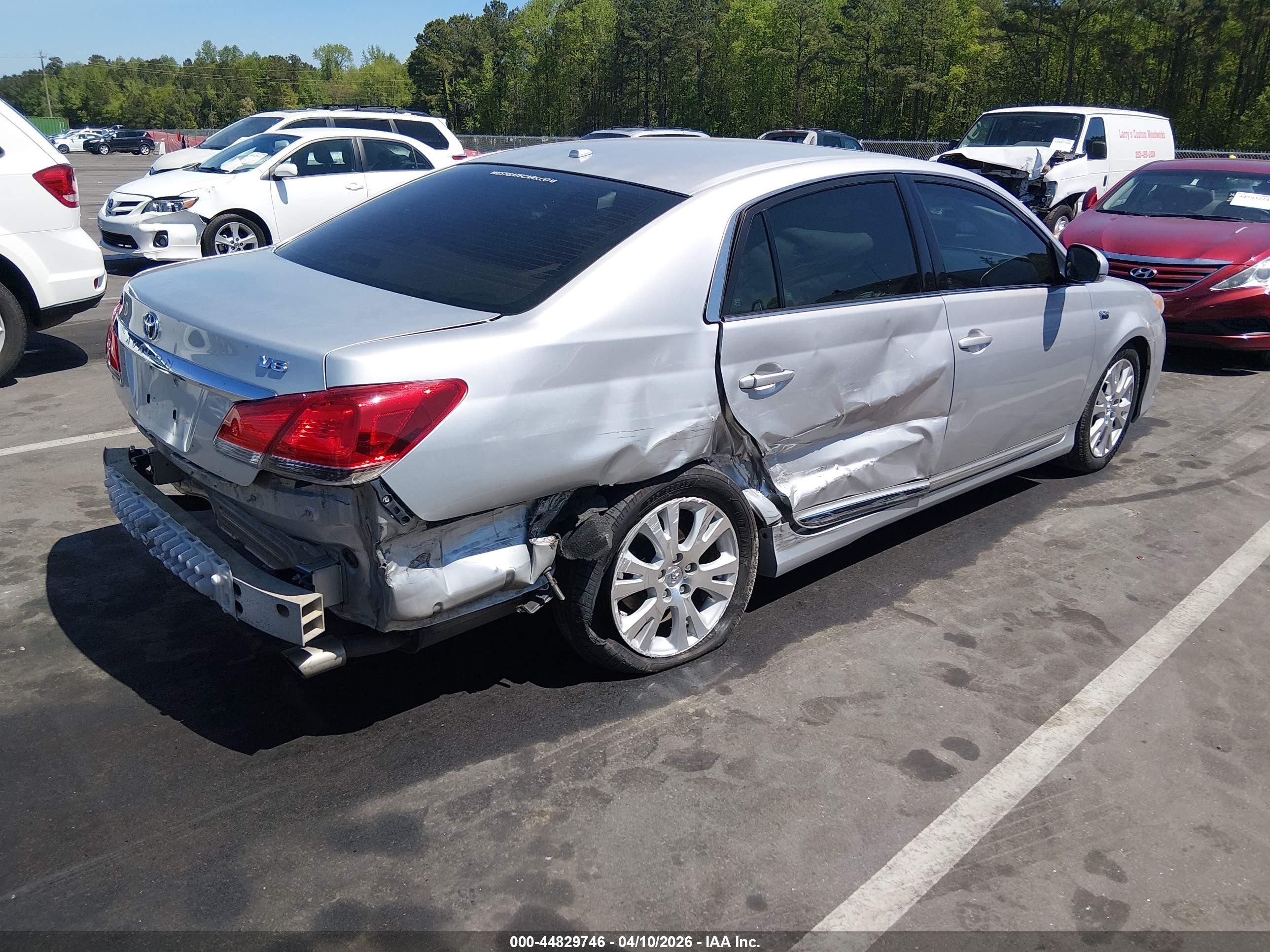 2012 Toyota Avalon   Серебряный vin: 4T1BK3DB5CU451000