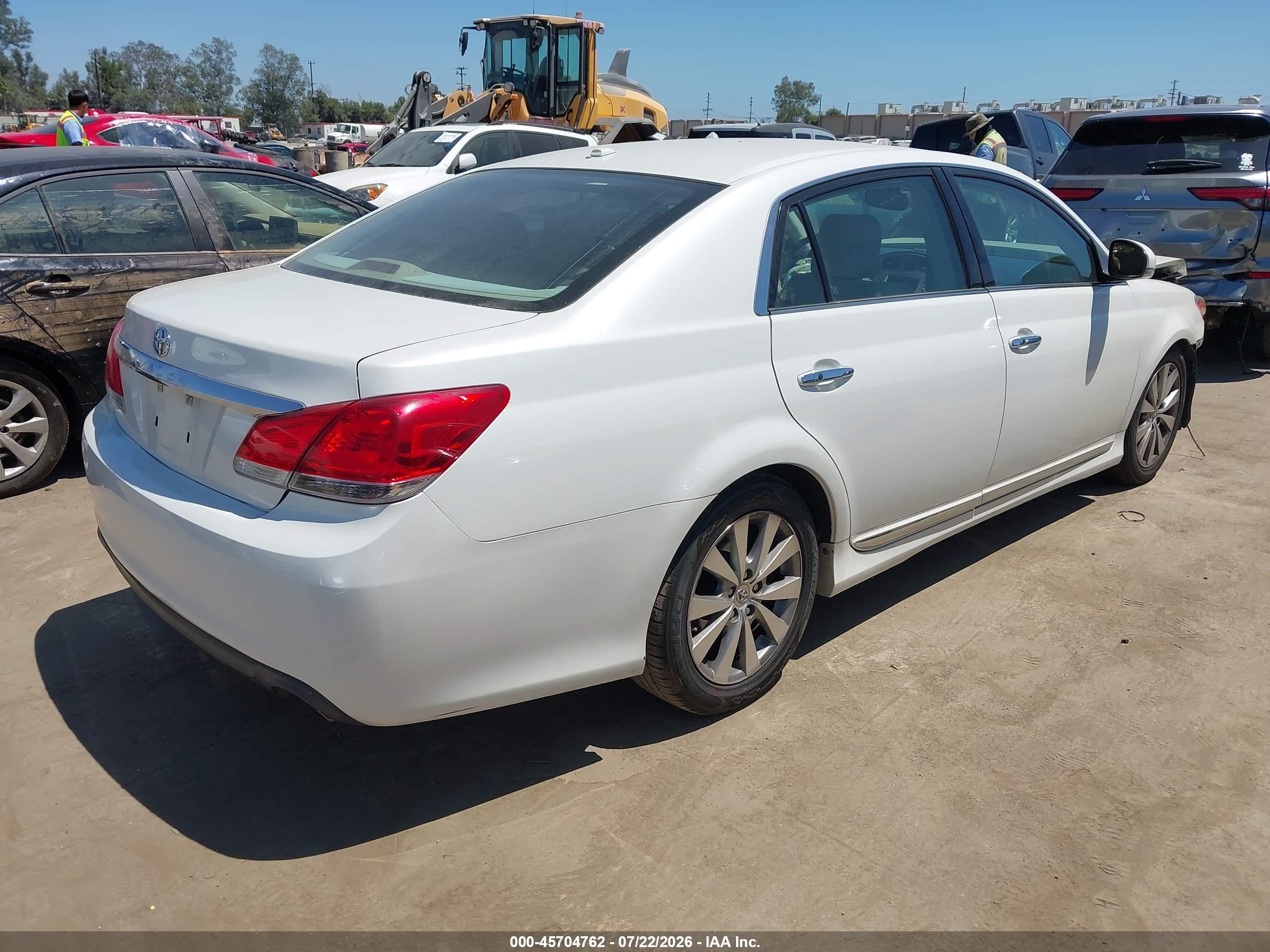 2012 Toyota Avalon Limited White vin: 4T1BK3DB5CU460070