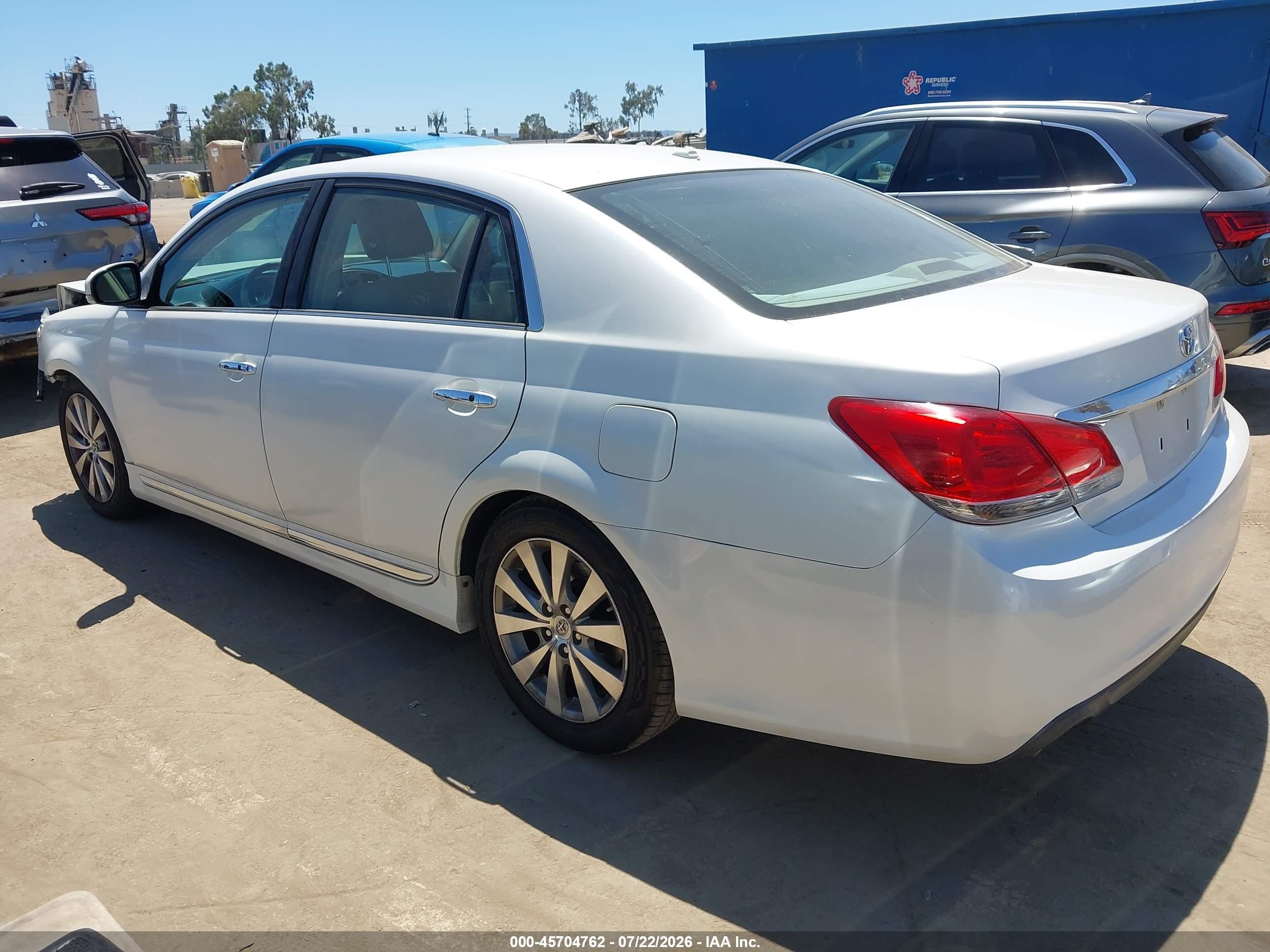 2012 Toyota Avalon Limited White vin: 4T1BK3DB5CU460070
