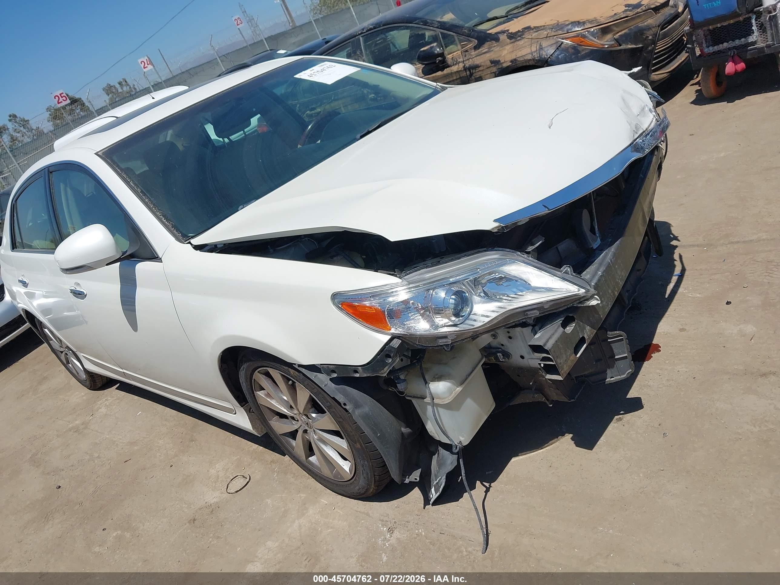 2012 Toyota Avalon Limited White vin: 4T1BK3DB5CU460070