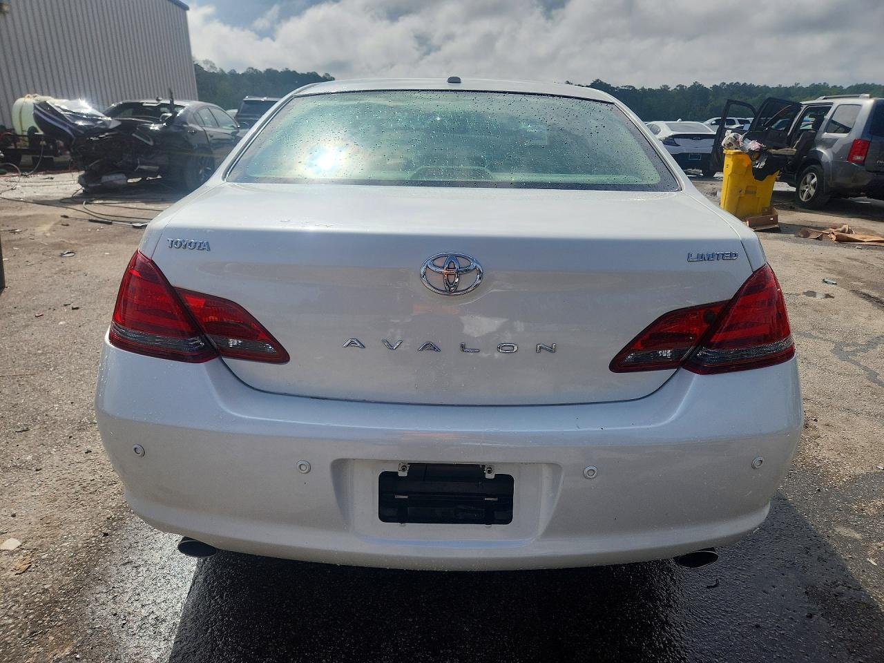 2010 Toyota Avalon Limited Белый vin: 4T1BK3DB6AU352490
