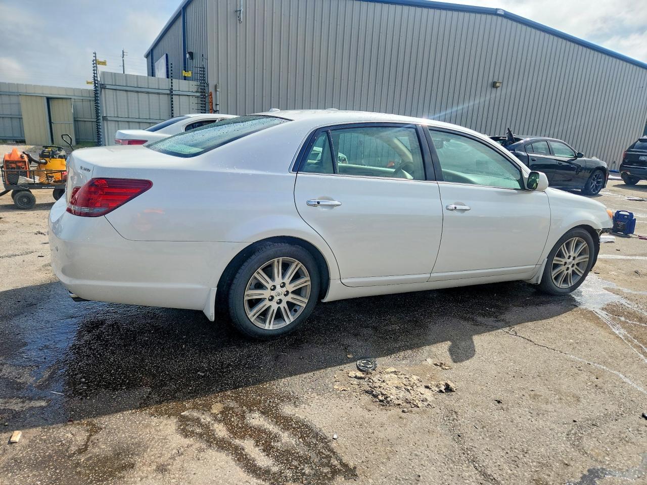 2010 Toyota Avalon Limited Белый vin: 4T1BK3DB6AU352490