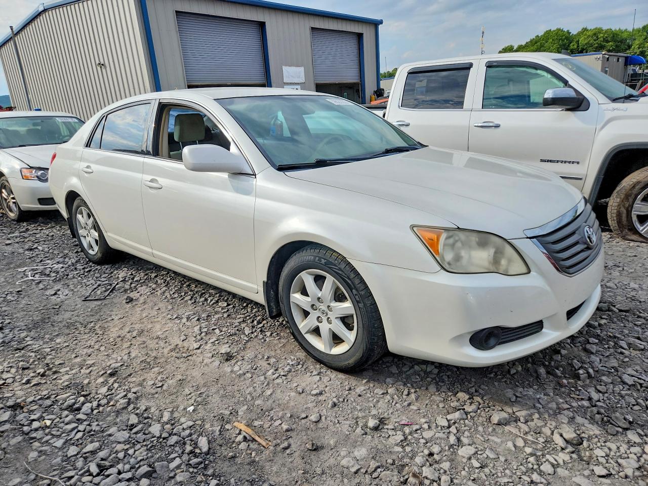 2010 Toyota Avalon Xl White vin: 4T1BK3DB6AU361643