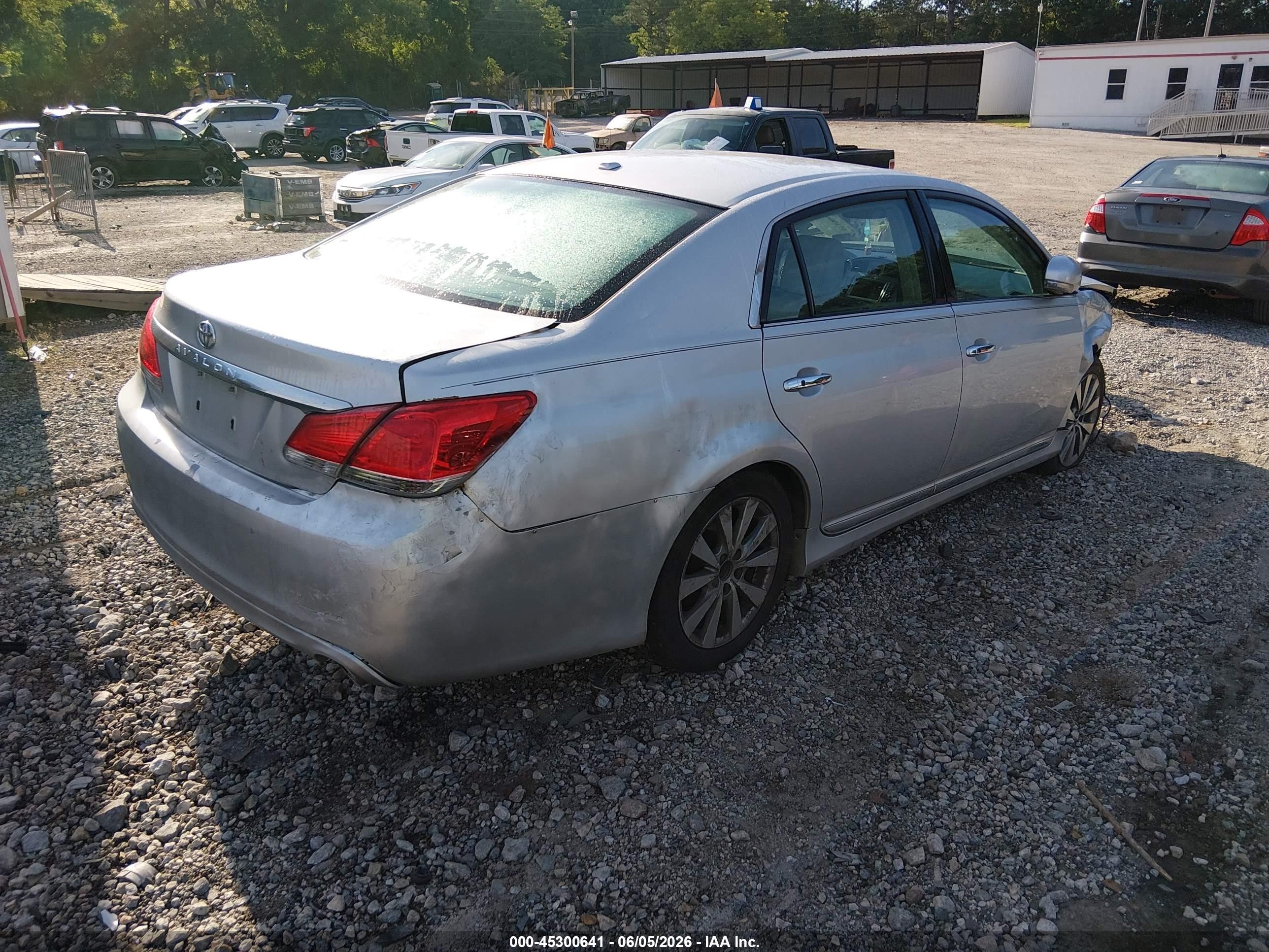 2011 Toyota Avalon Limited Серебряный vin: 4T1BK3DB6BU379450