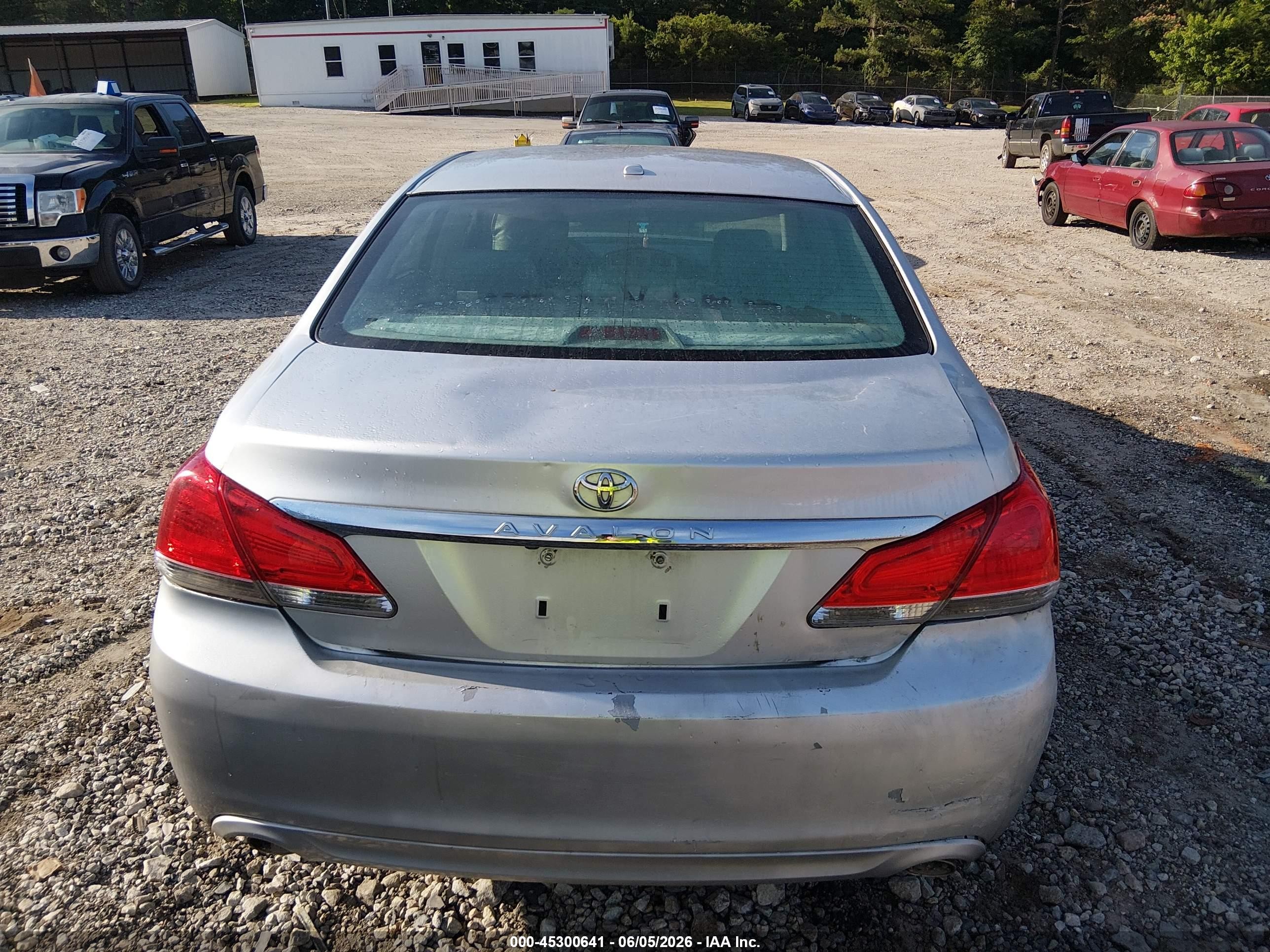 2011 Toyota Avalon Limited Серебряный vin: 4T1BK3DB6BU379450