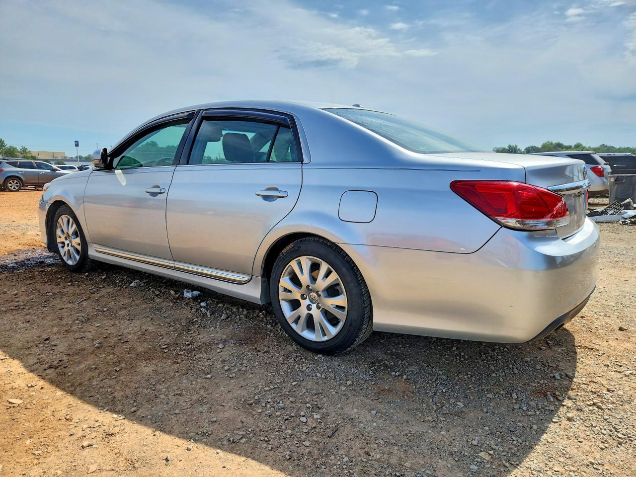2011 Toyota Avalon Base Silver vin: 4T1BK3DB6BU381246